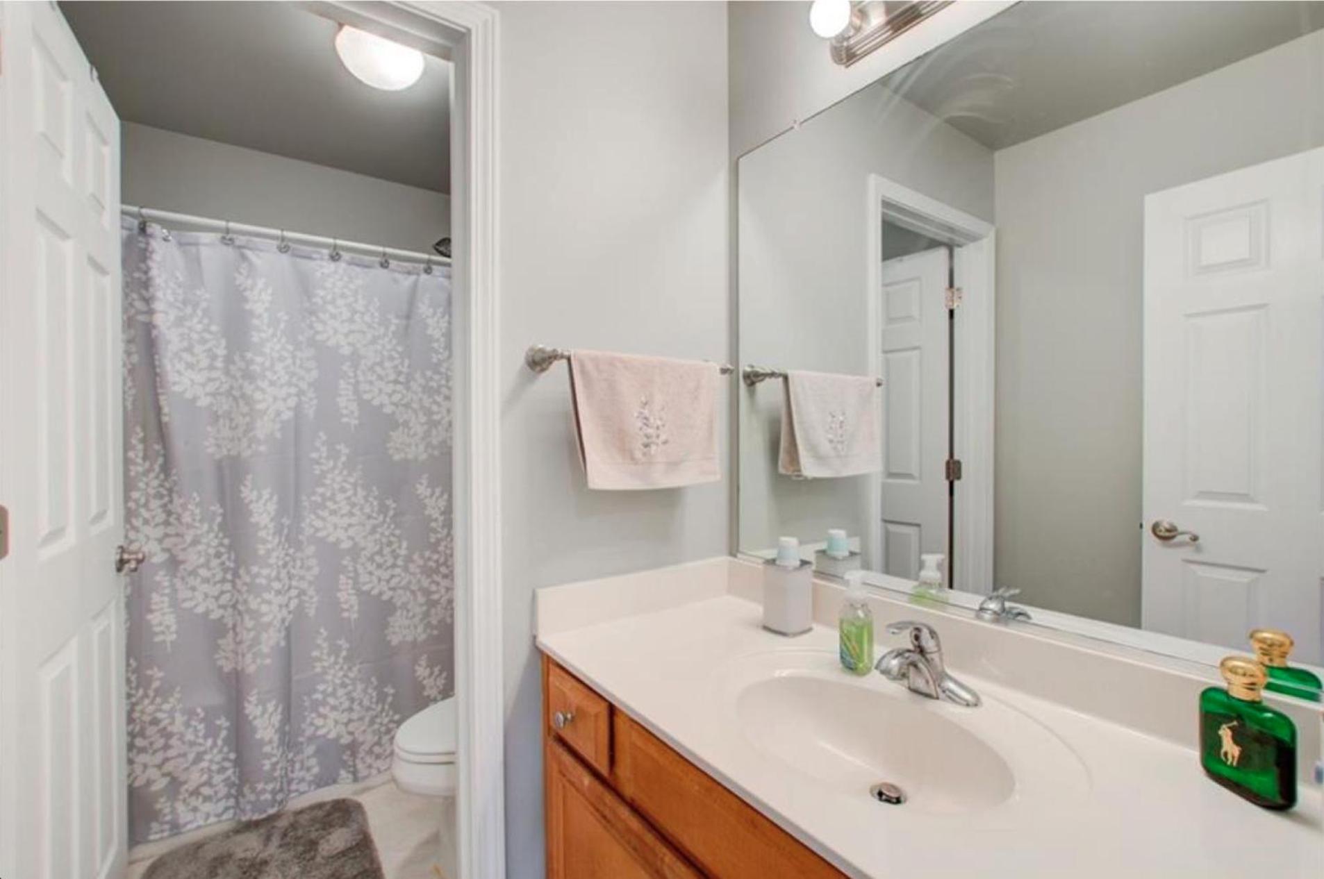 1 Spacious 4BR Getaway near Atlanta
