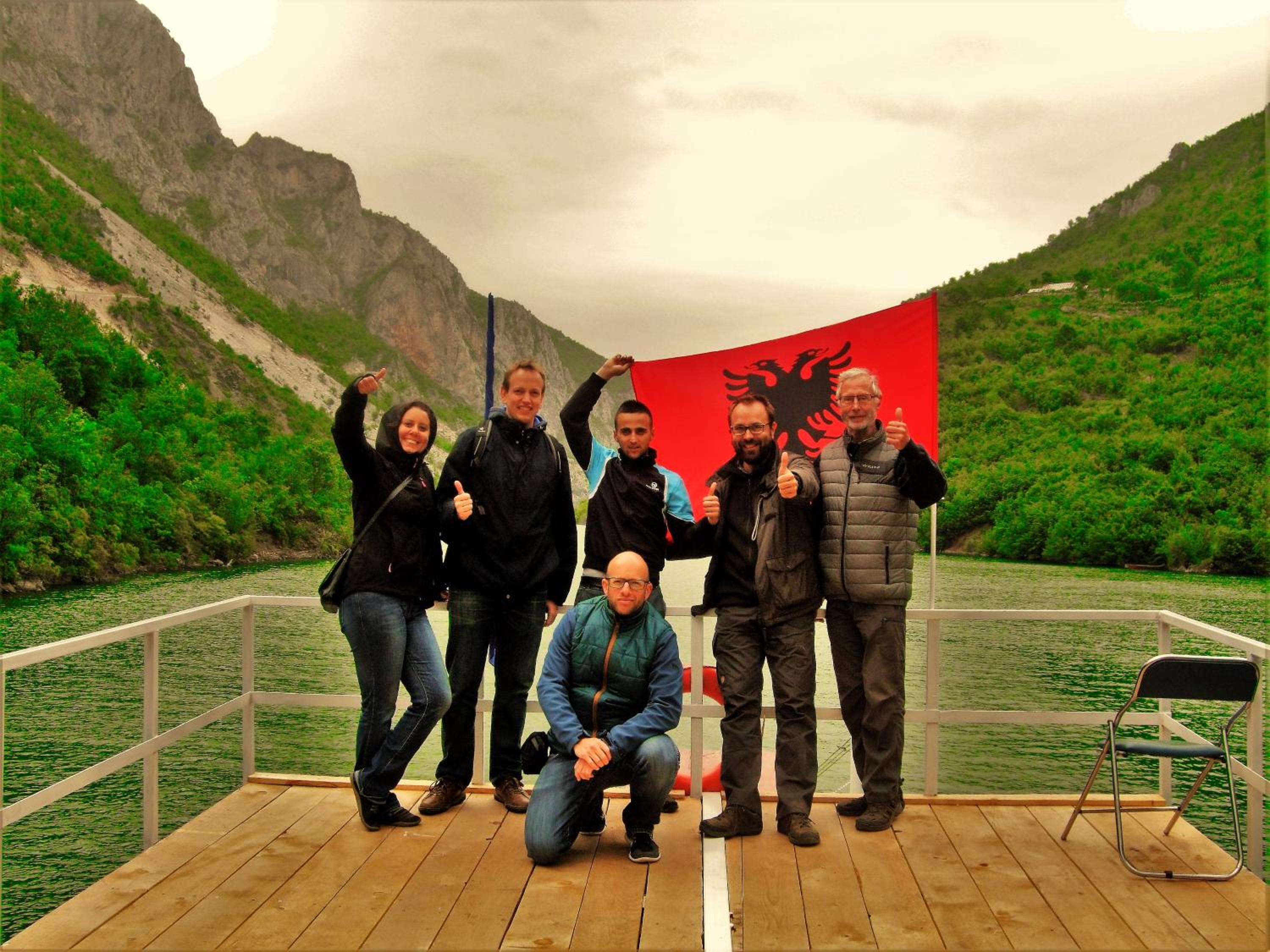 Rozafa Ferry & Accommodation