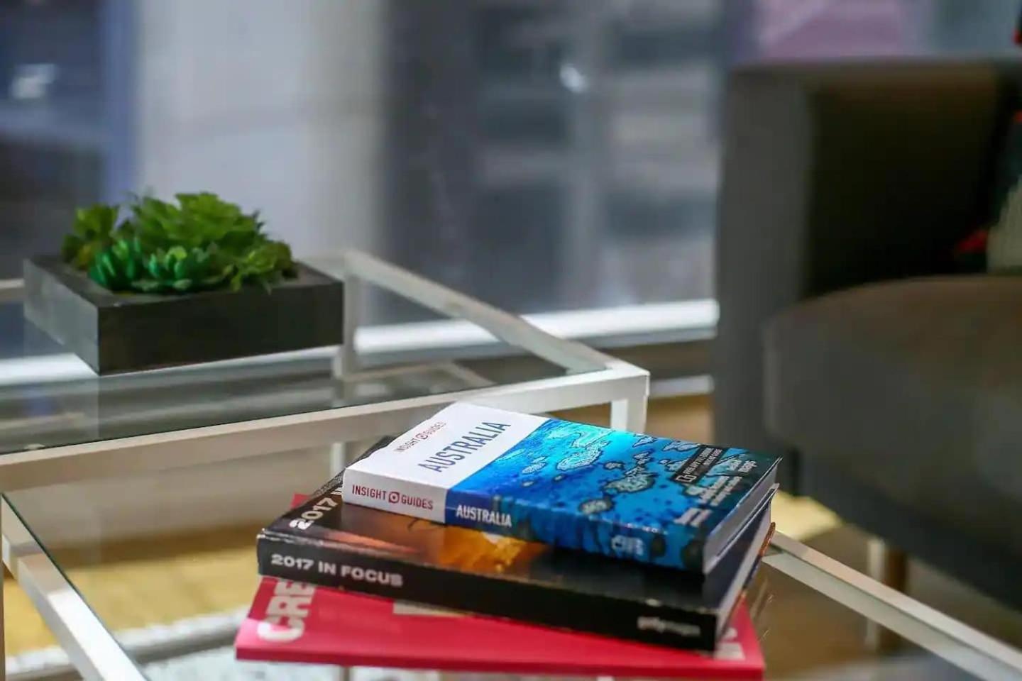 Stylish & Cozy CBD Stay Steps from Southern Cross