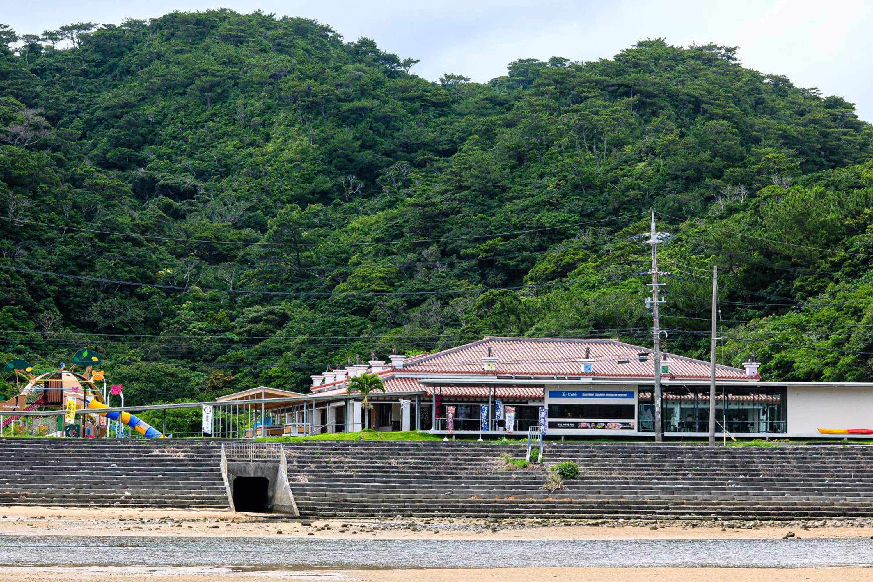 CORAL ISLAND 1棟貸し 天然ビーチまで徒歩5秒 ジャグジー付きVilla