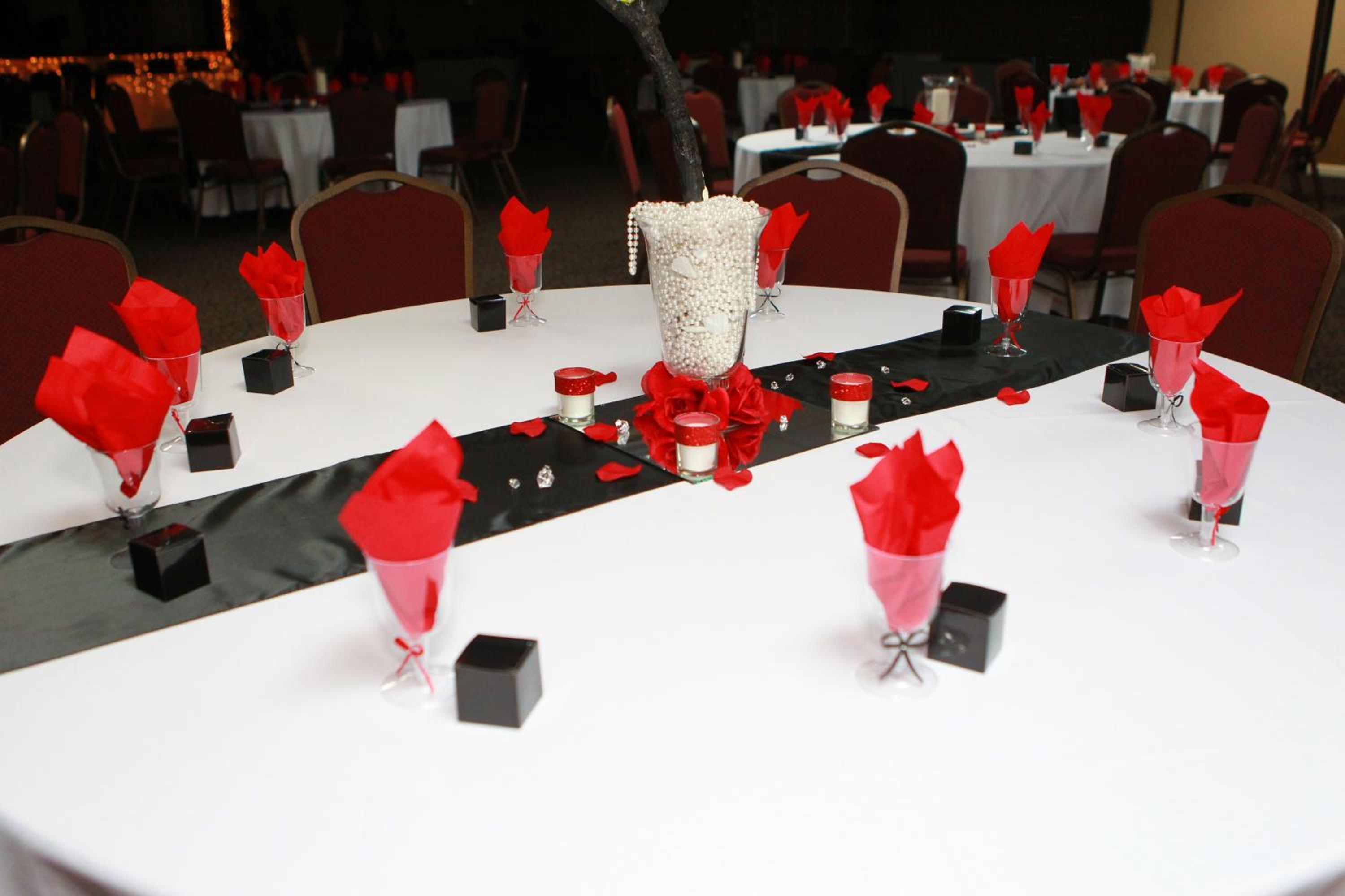 Mattoon Vacations - Suite Dreams Hotel - Property Image 7