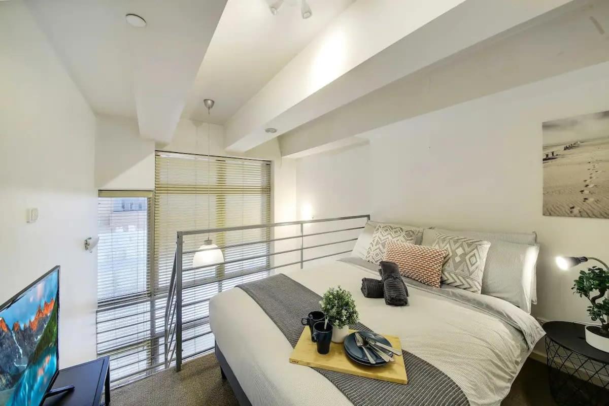 A Chic NY Style Loft Near Melbourne Central