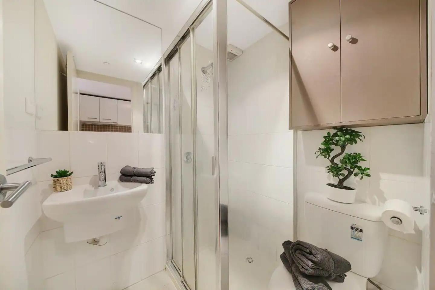 A Chic NY Style Loft Near Melbourne Central