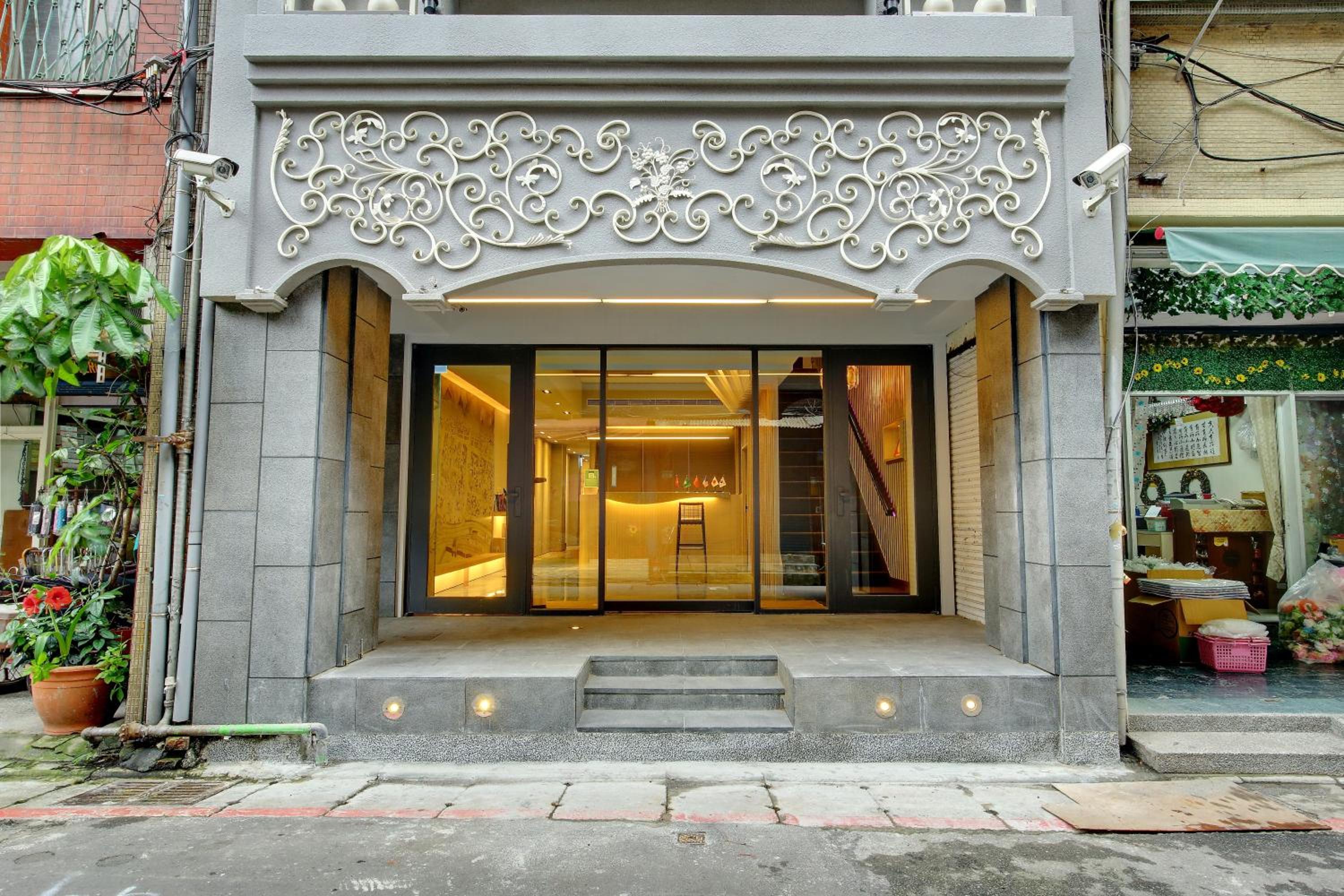 Bayman Hotel