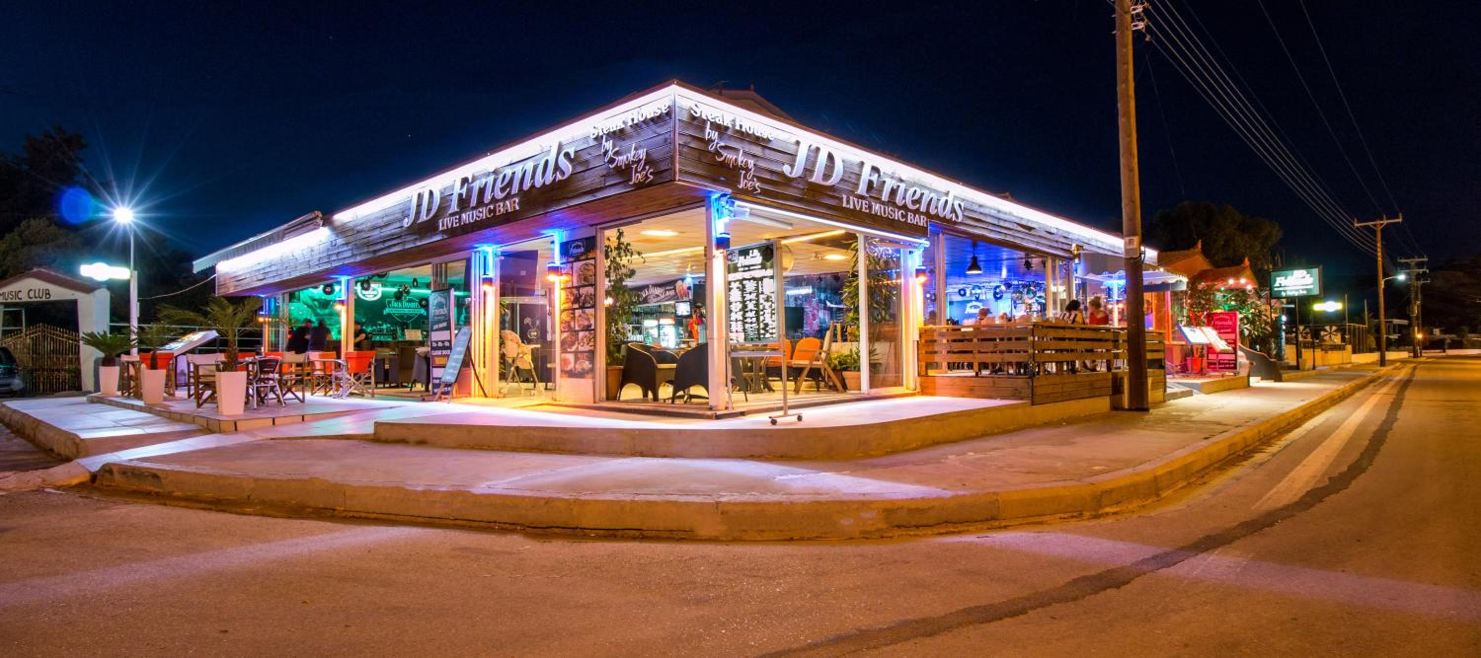 Hotel Jack Daniel Friends - Image 1