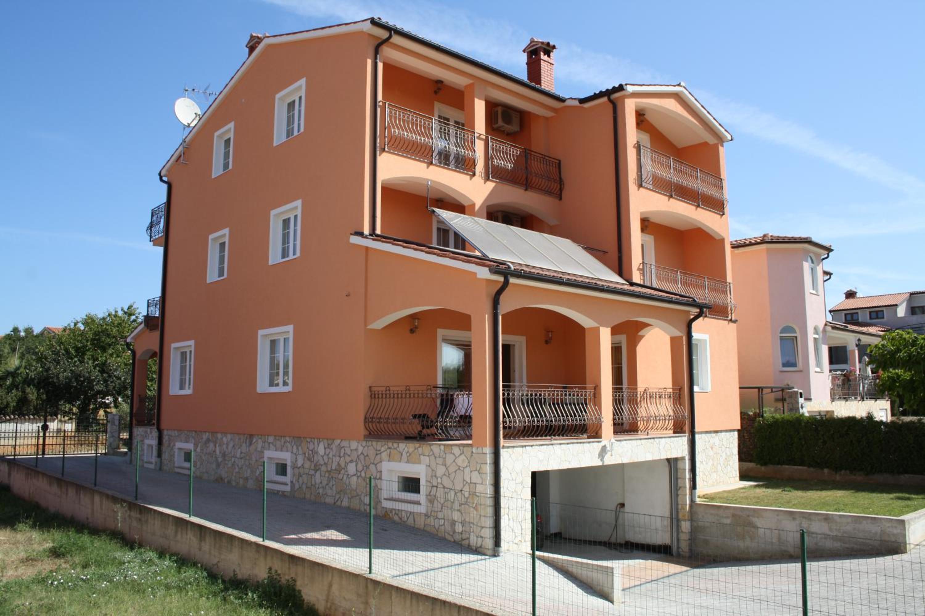 Ferienhaus Dakovic view 2