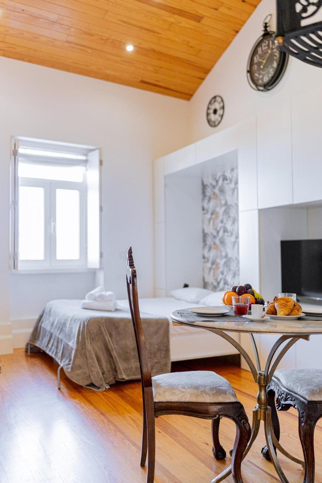 Cozy Stay w/ AC and View