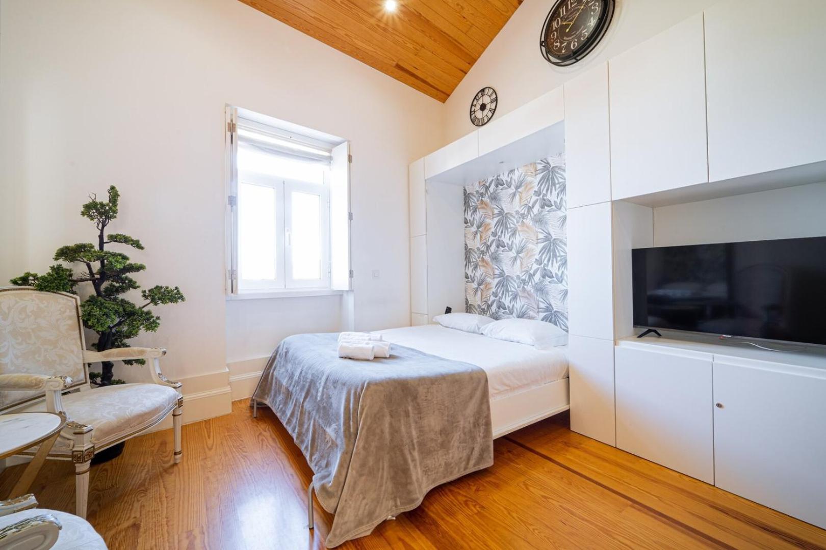 Cozy Stay w/ AC and View