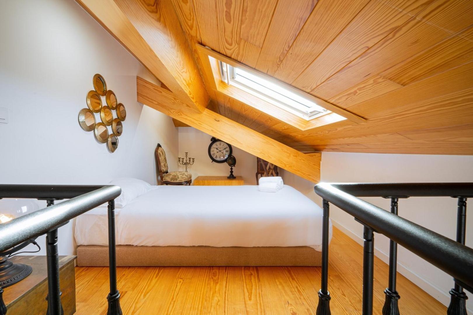 Cozy Stay w/ AC and View