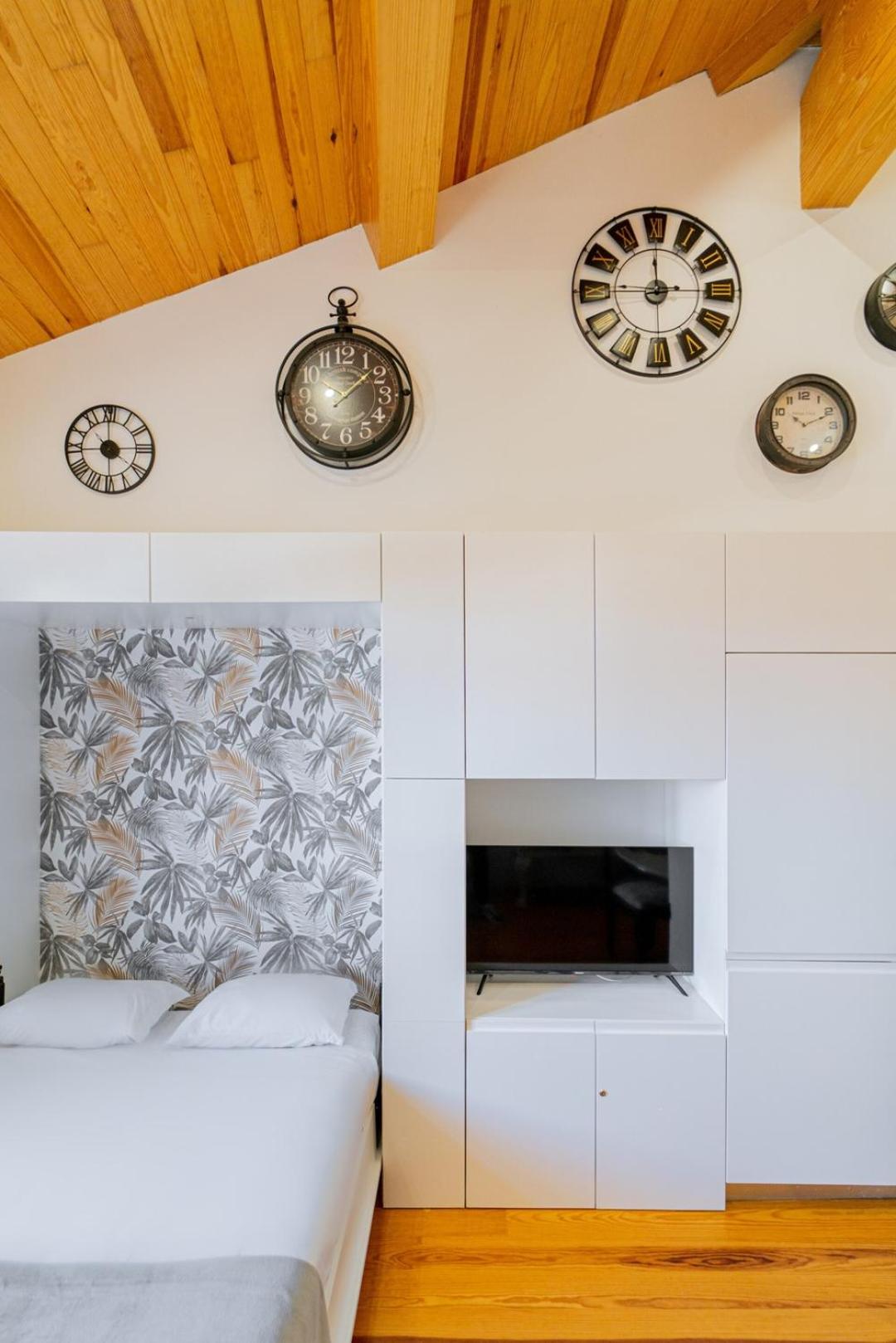 Cozy Stay w/ AC and View