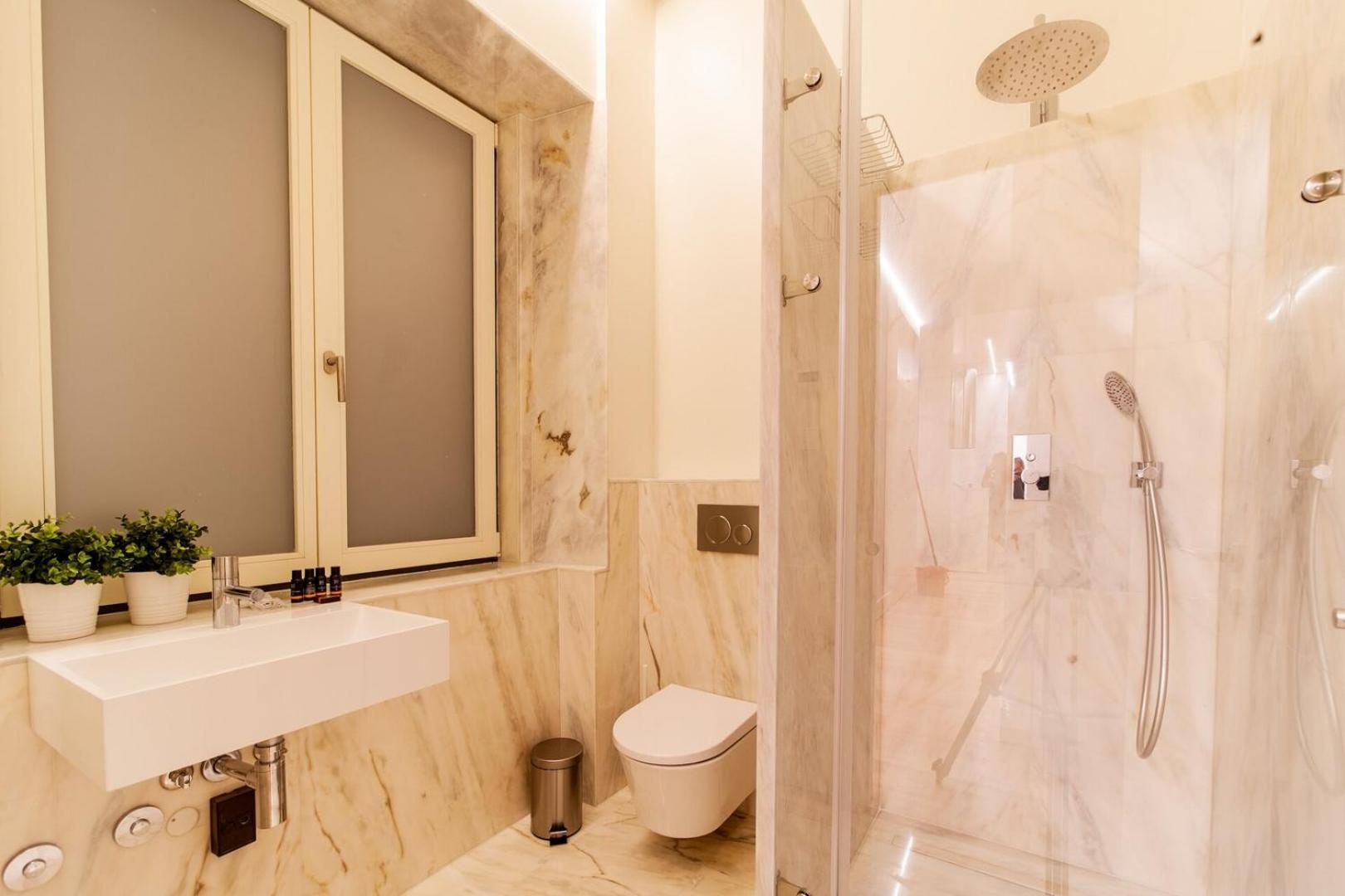 Elegance @ Chiado by Upperground