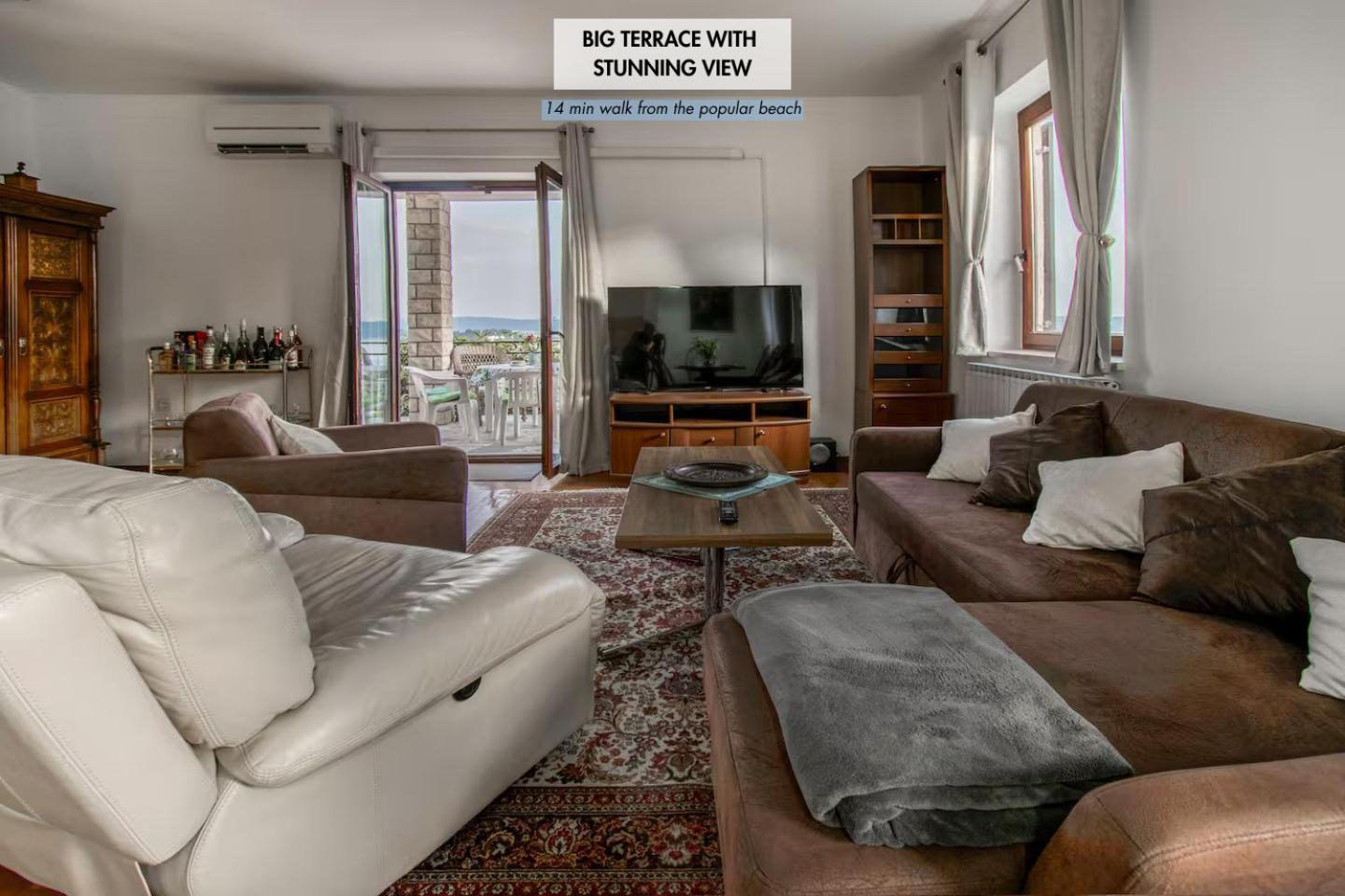 Apartments Elza