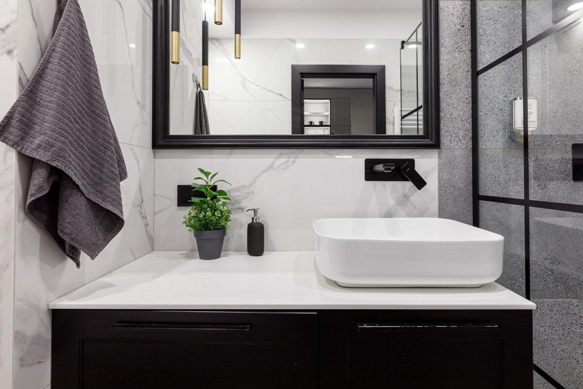 Golden Apartments Wroclaw - Great Location - Cozy and Bright&JanaPawla19