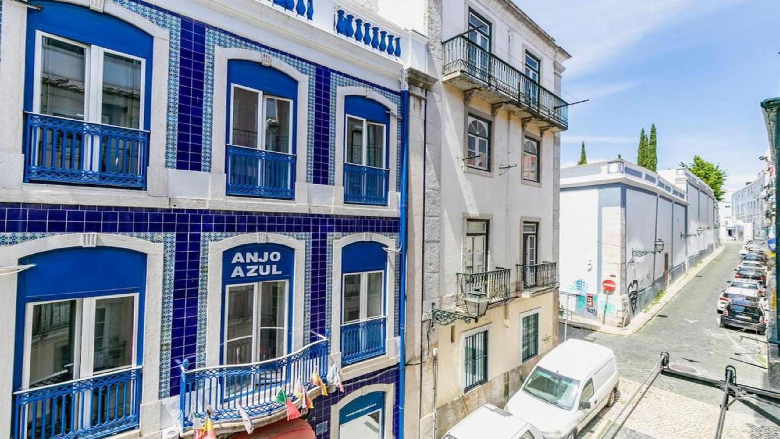 Bairro Alto Stylsih I by Hosty