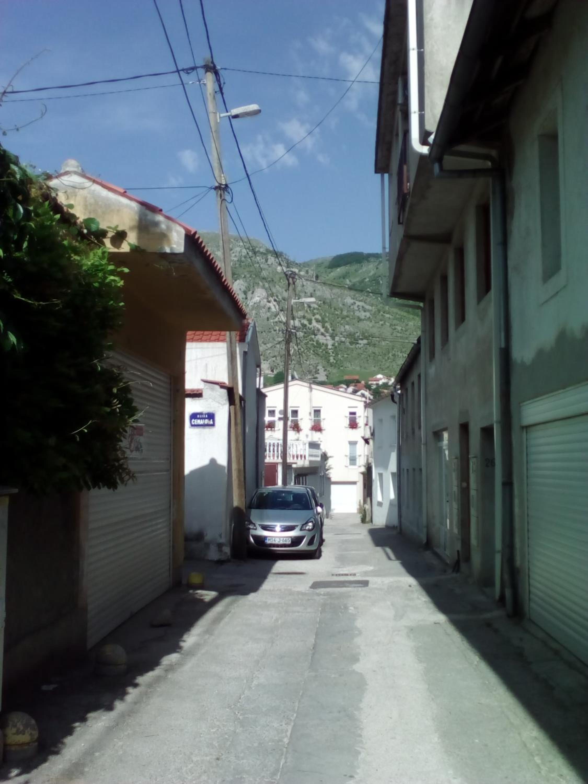 Photo 32