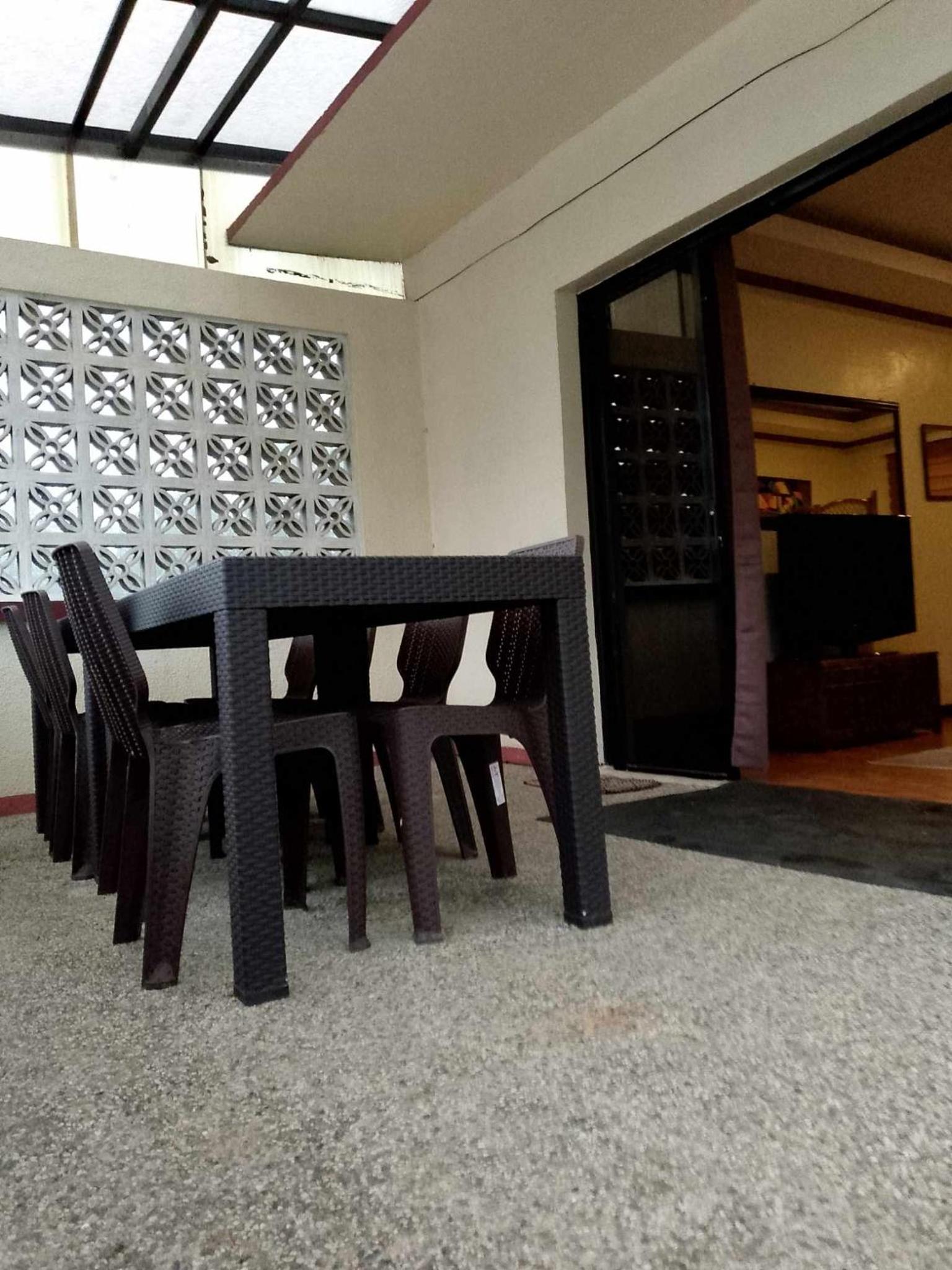 CasaCavite - Your Chill Hideaway and Mini-Resort Just Minutes from all the Tagaytay-Silang-Nuvali Action!