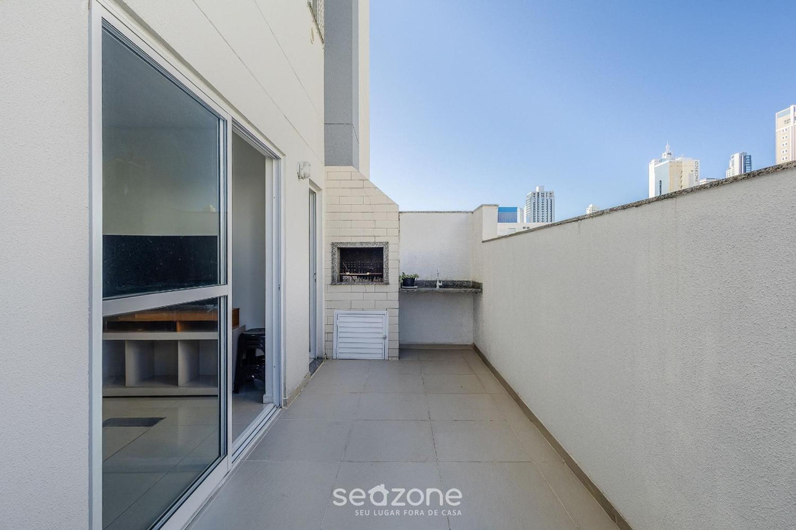 Apart with barbecue 600m from the beach GEN0102