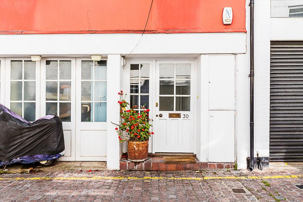 Stylish Mews Home in Kensington