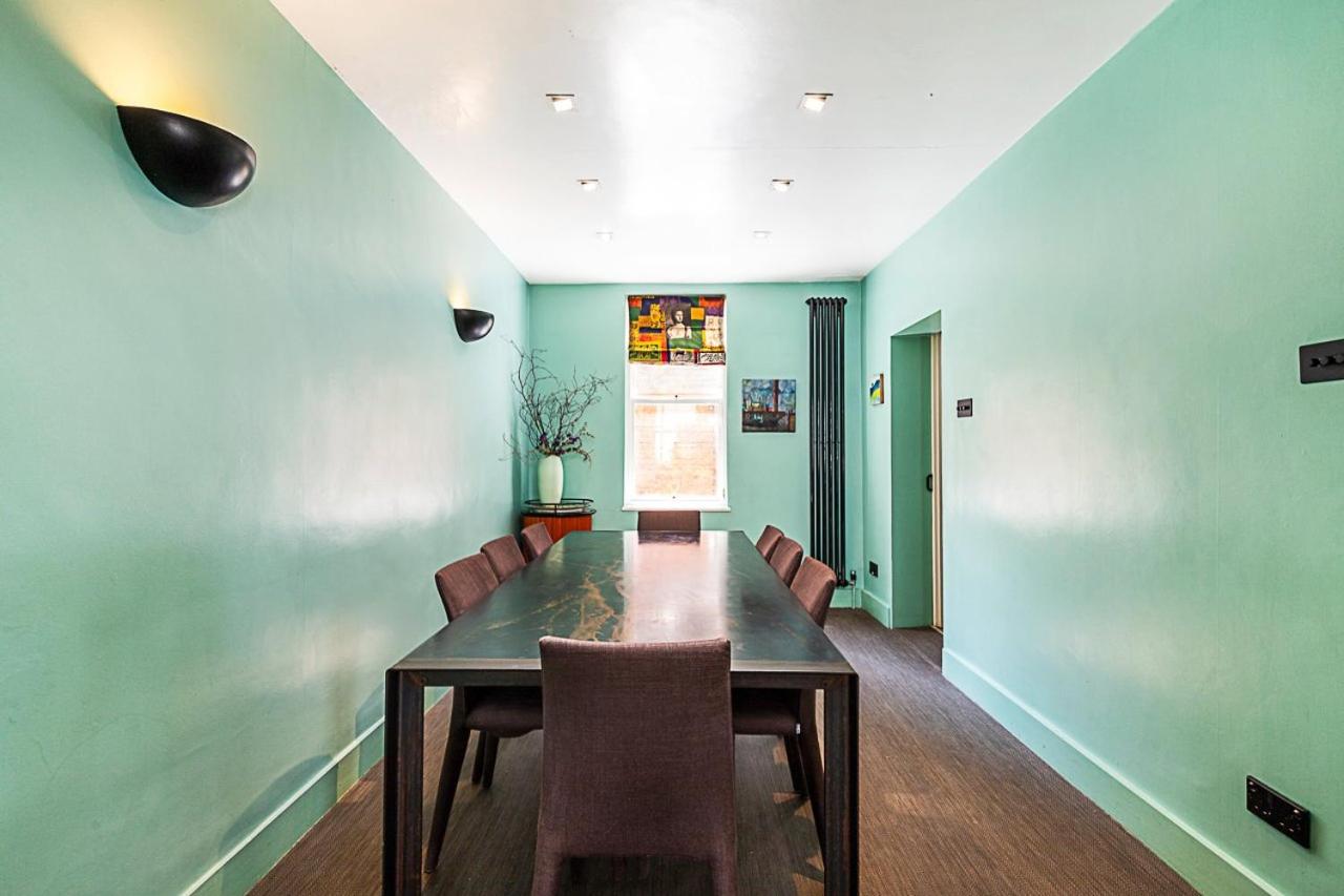 Stylish Mews Home in Kensington