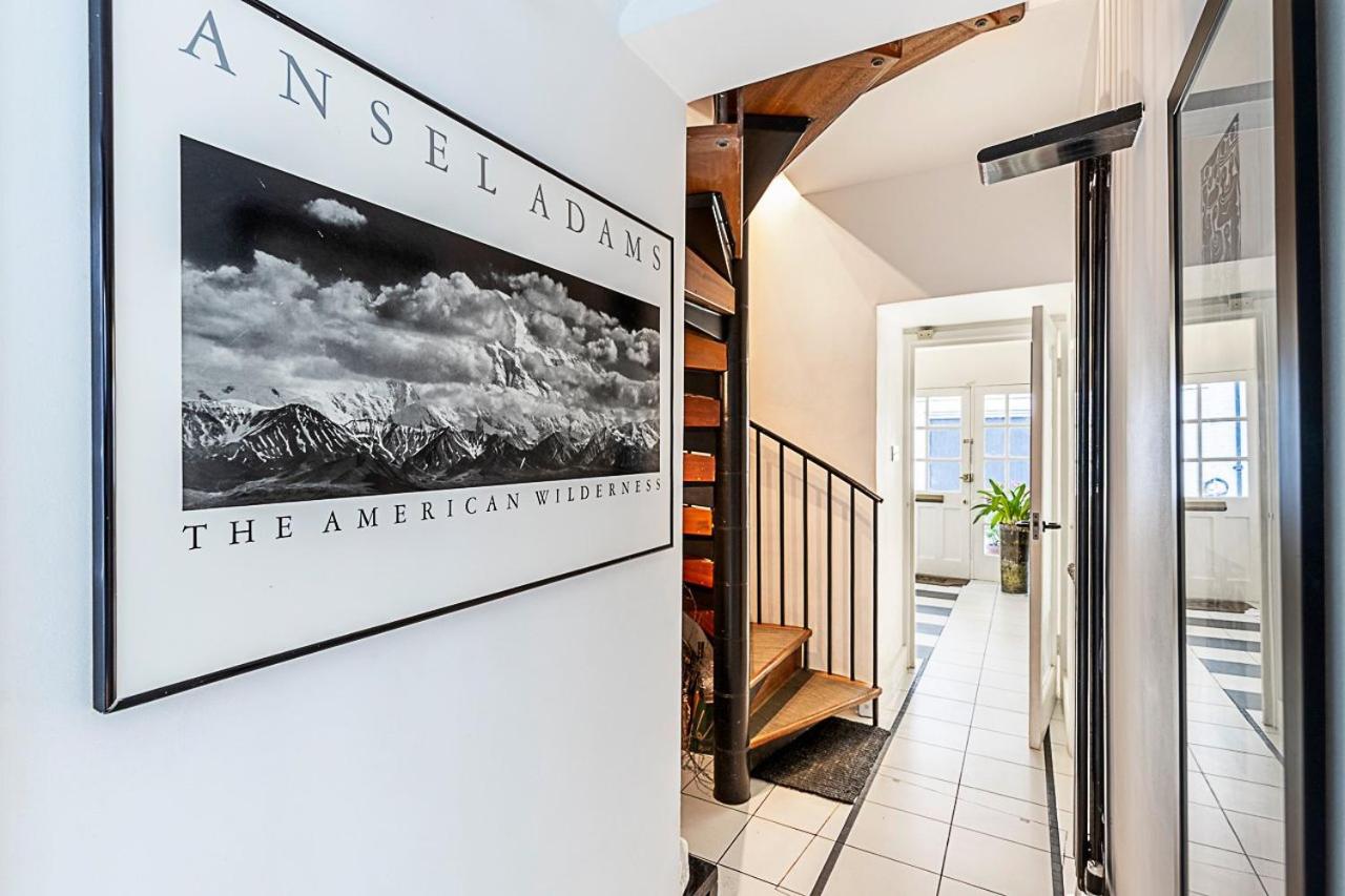 Stylish Mews Home in Kensington