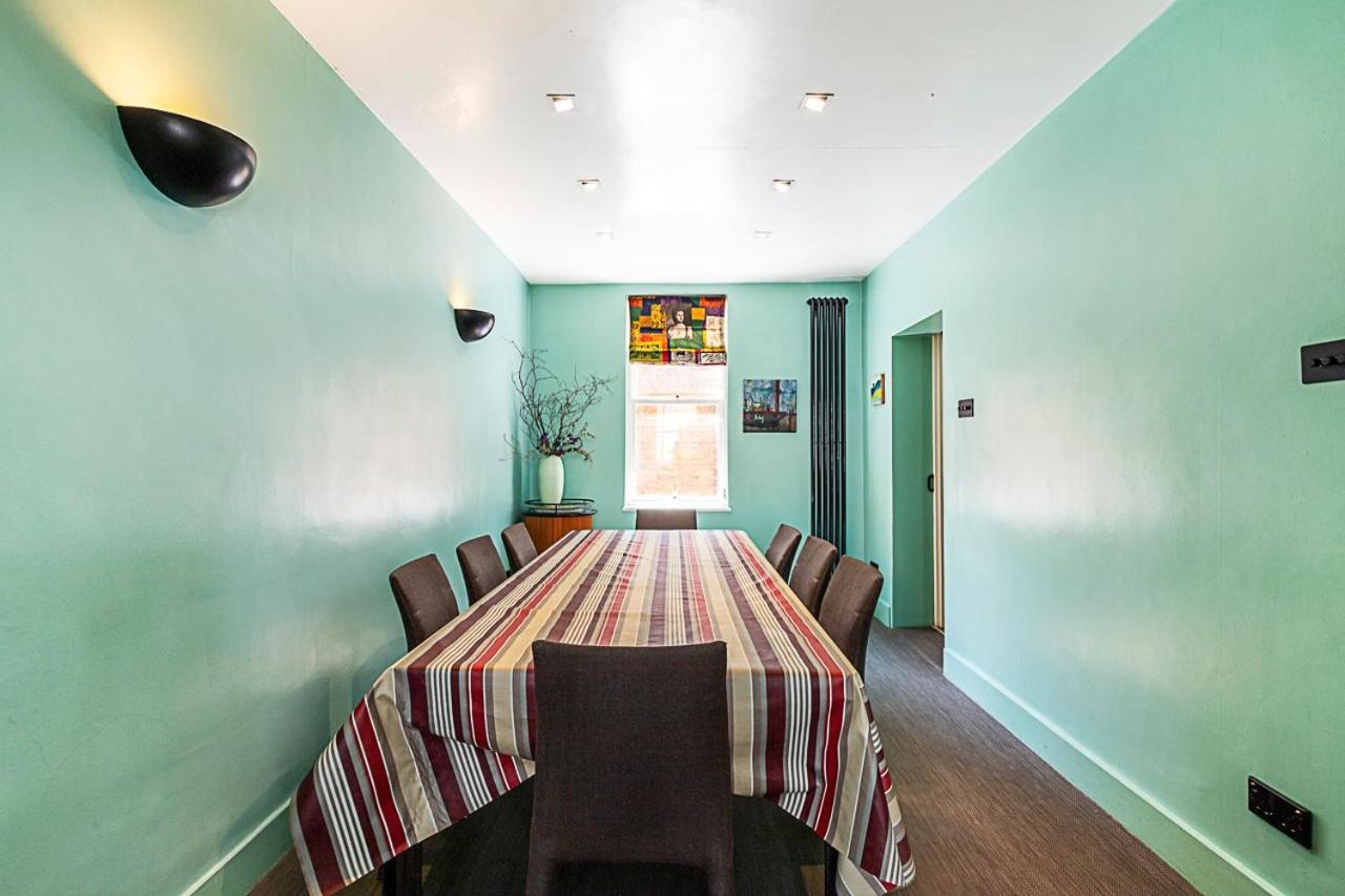 Stylish Mews Home in Kensington