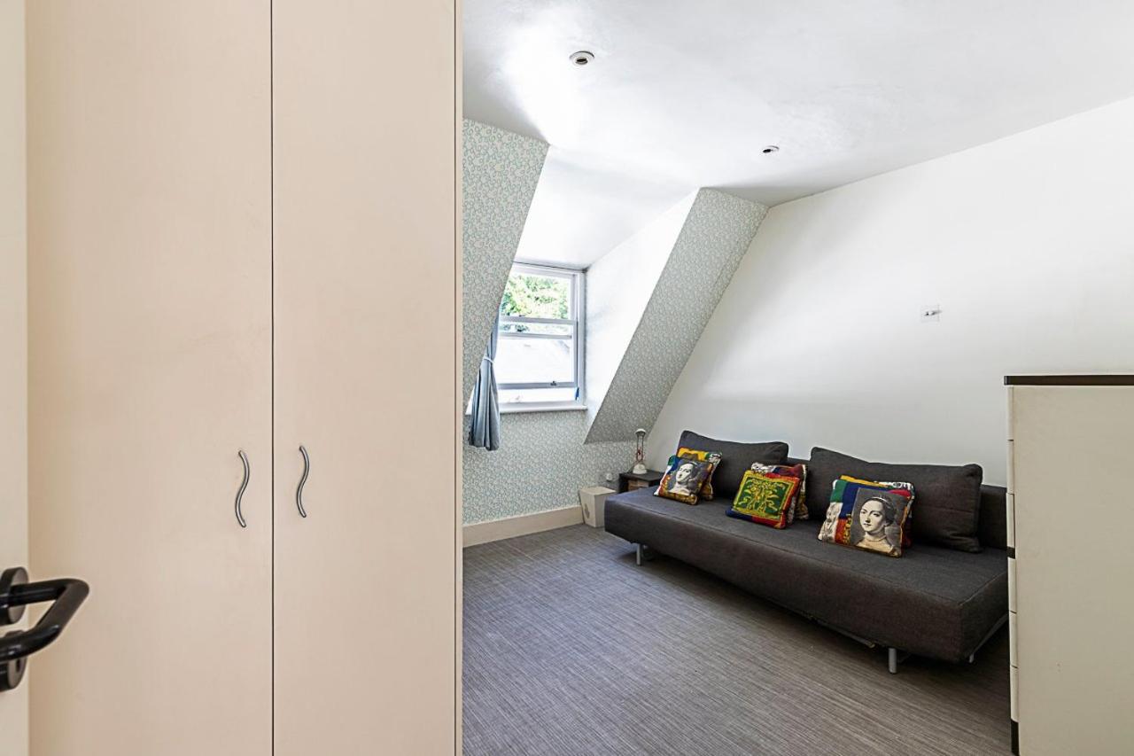 Stylish Mews Home in Kensington