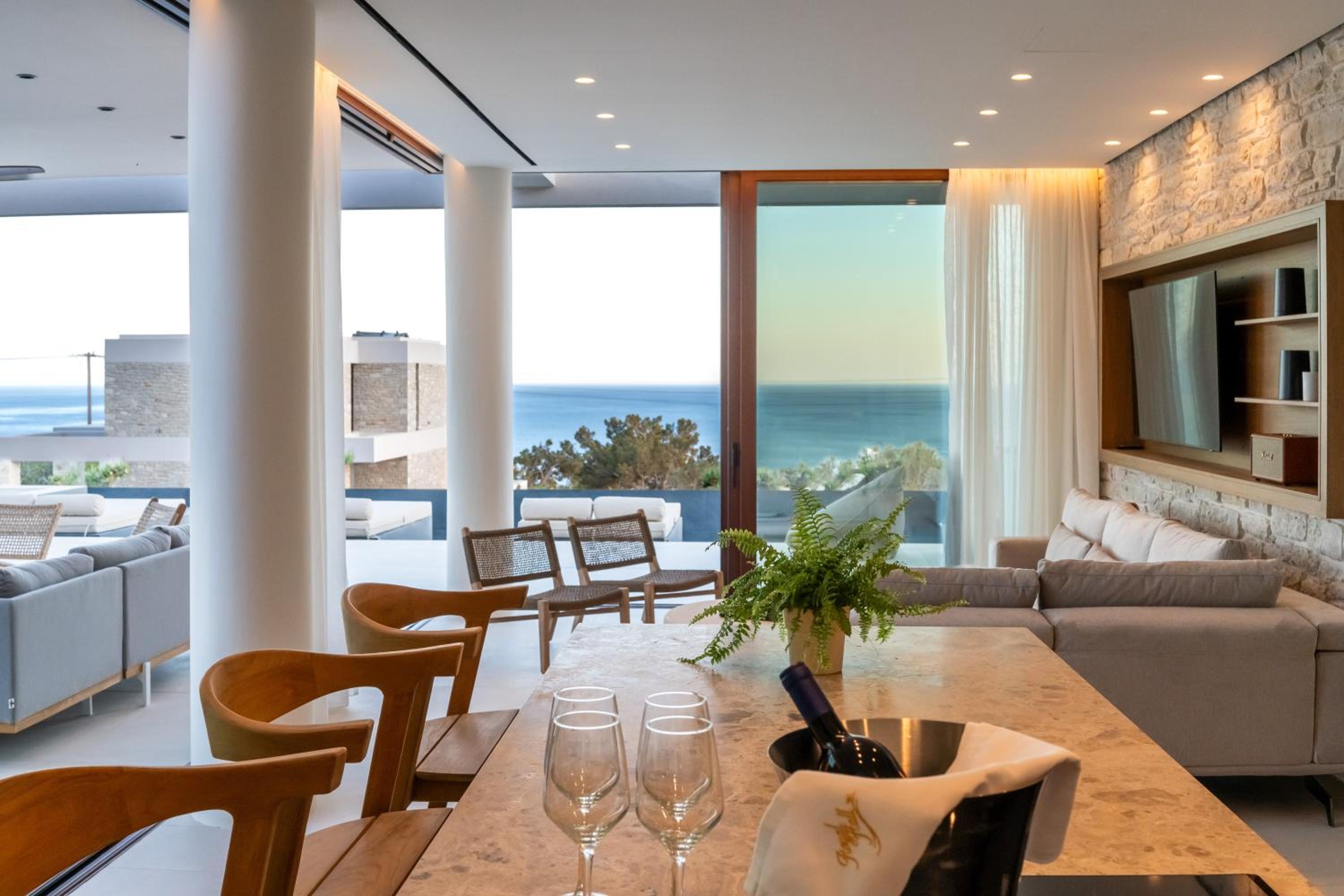 Seanatra Luxury Villas
