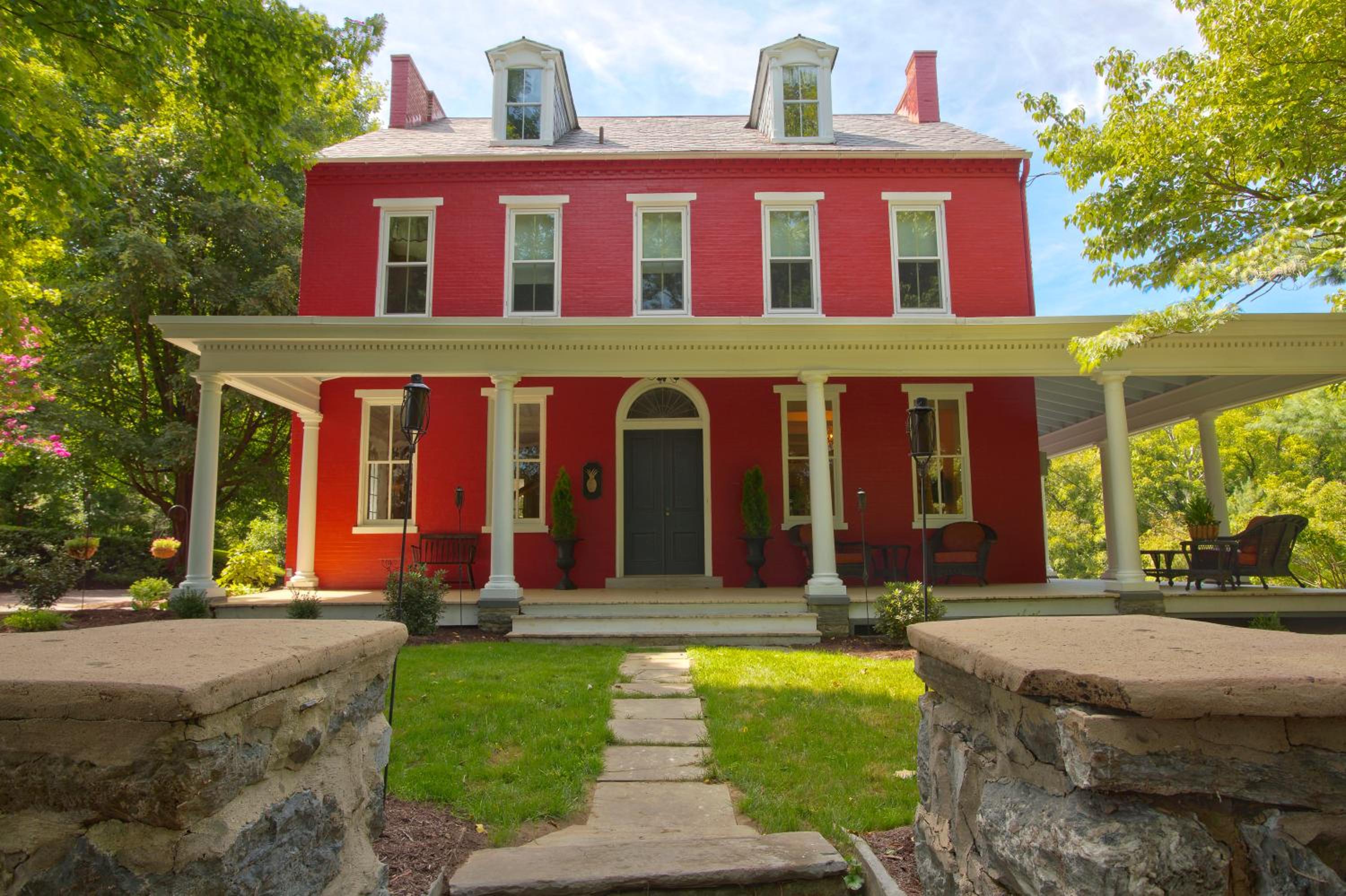 Hollinger House