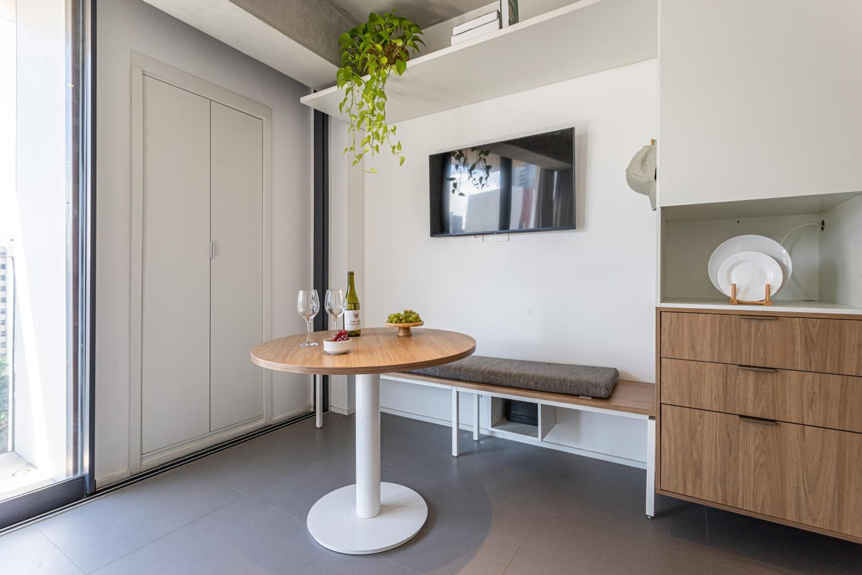 Onze22 by Viva - Estúdios Modernos a 400m do Metrô Vila Madalena com Piscina no Rooftop
