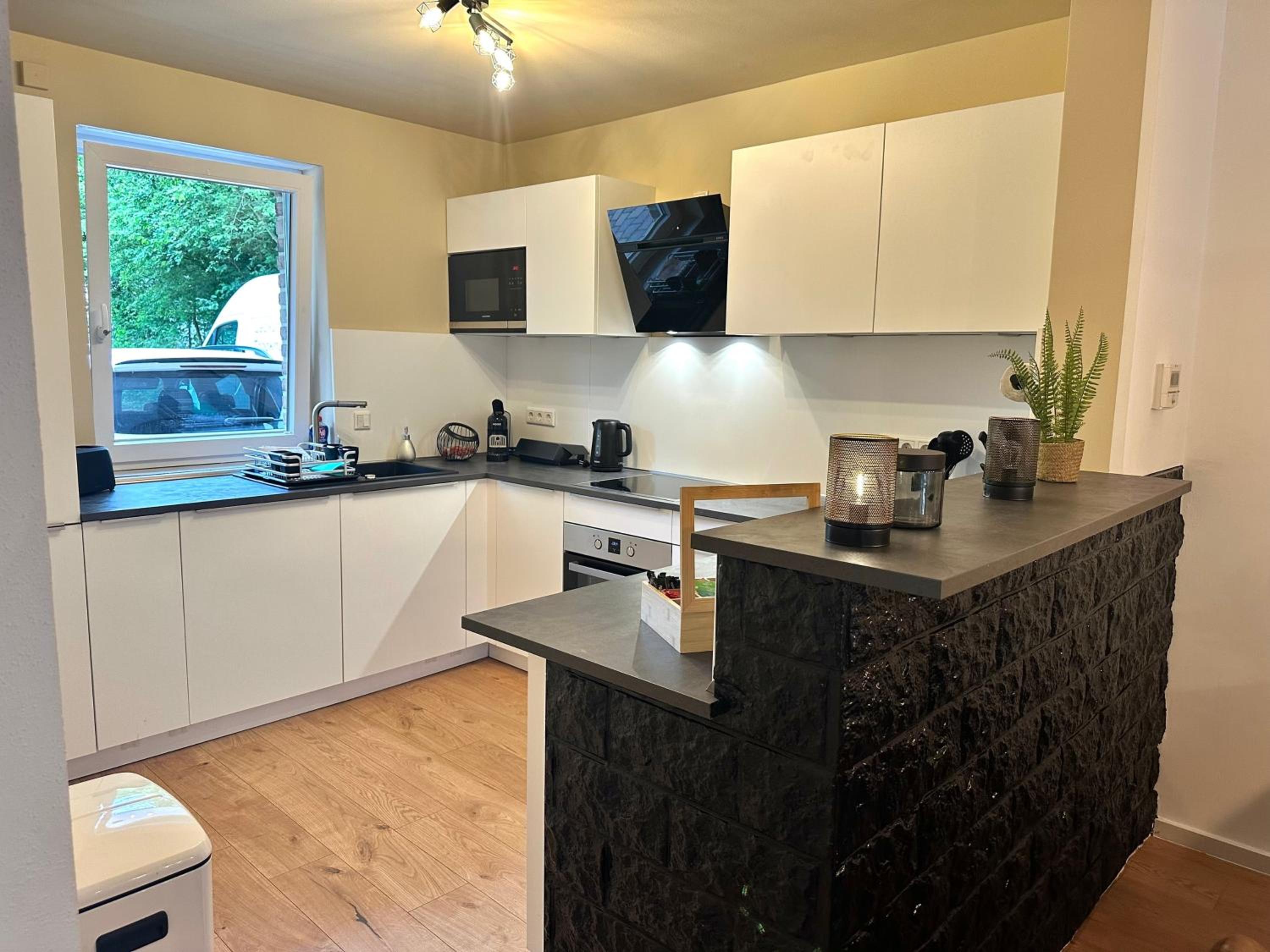 Haus am Wald mit Whirlpool, Garten, Kamin und voll ausgestatteter Küche
