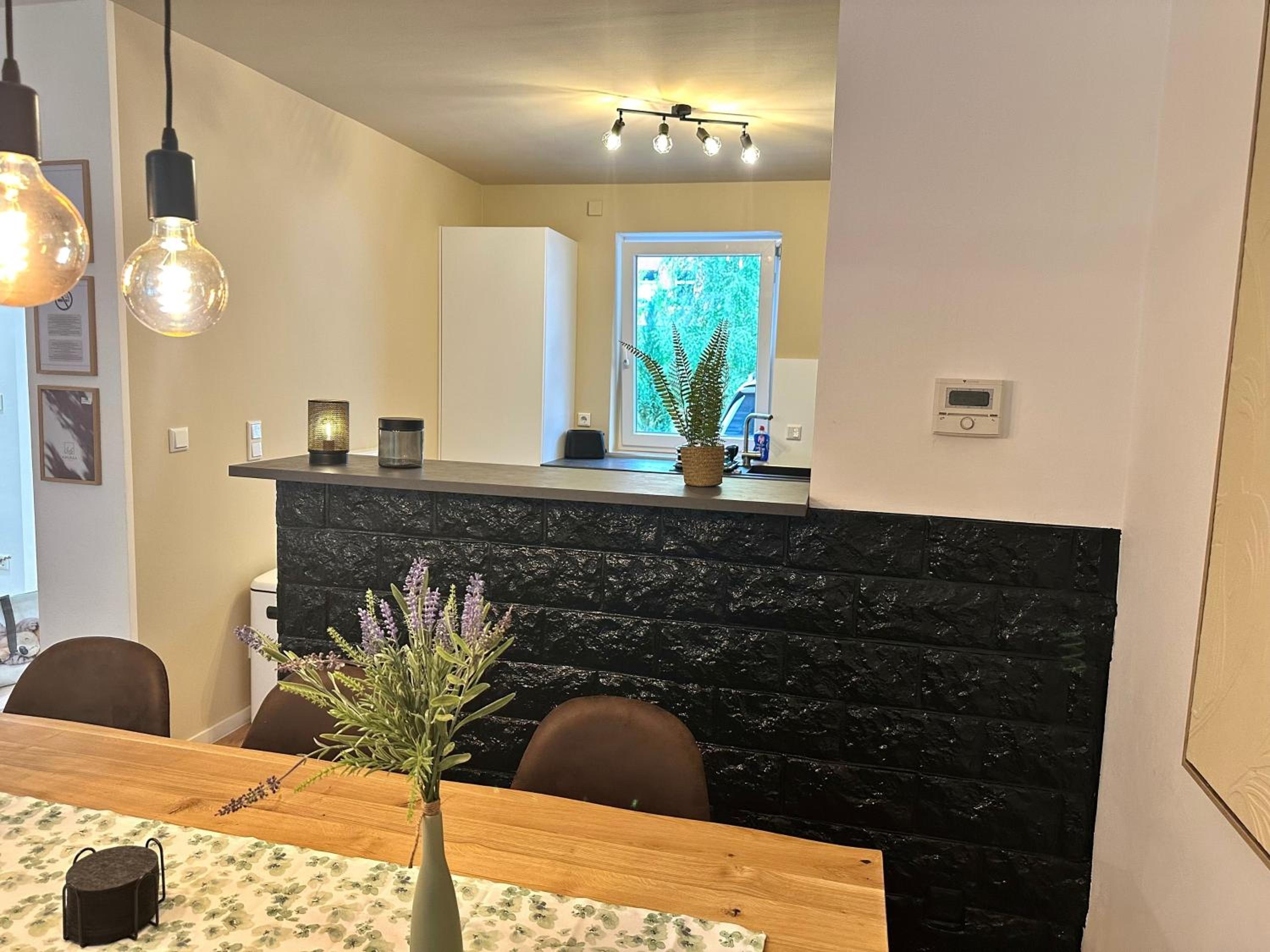 Haus am Wald mit Whirlpool, Garten, Kamin und voll ausgestatteter Küche