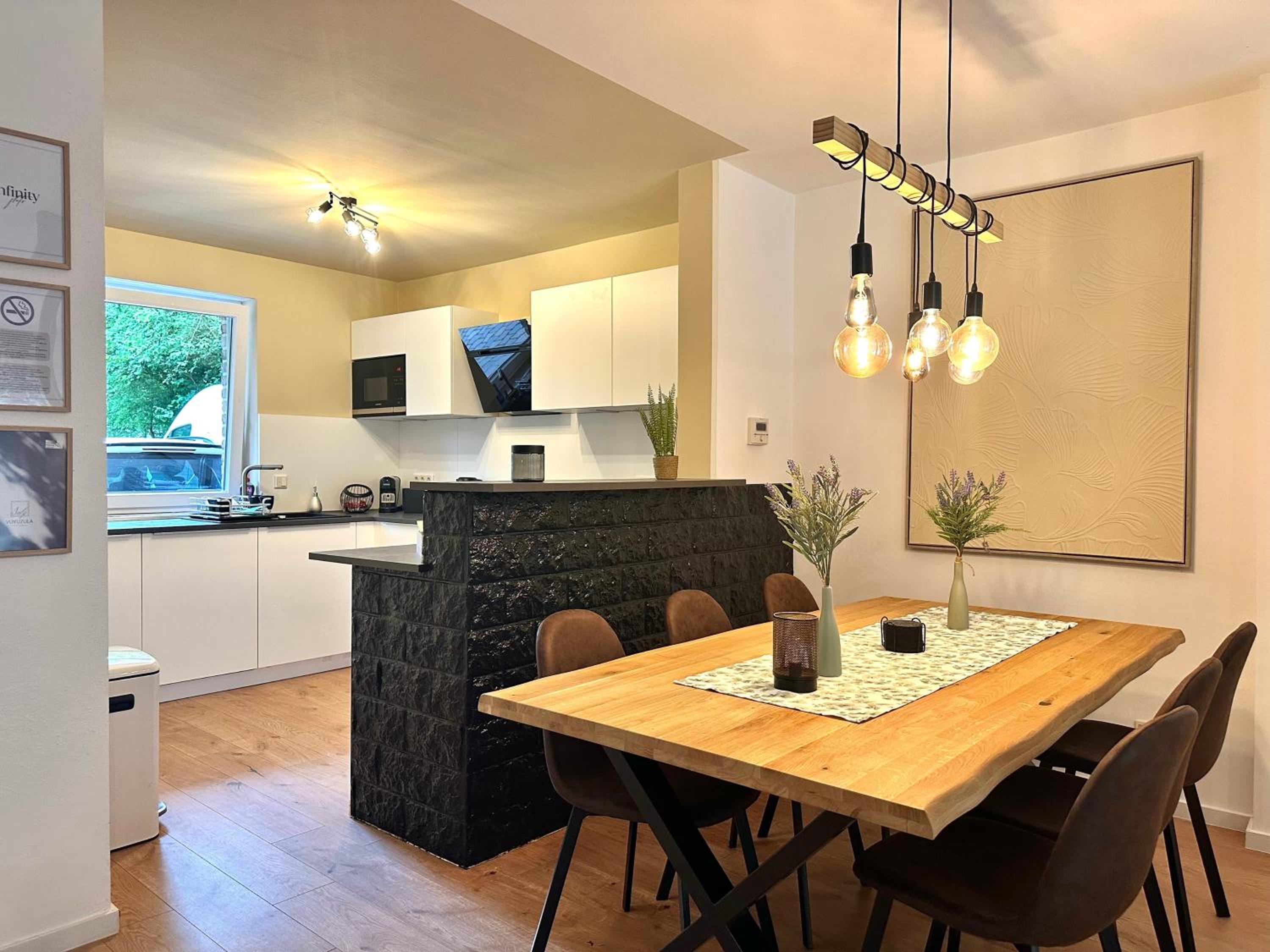 Haus am Wald mit Whirlpool, Garten, Kamin und voll ausgestatteter Küche