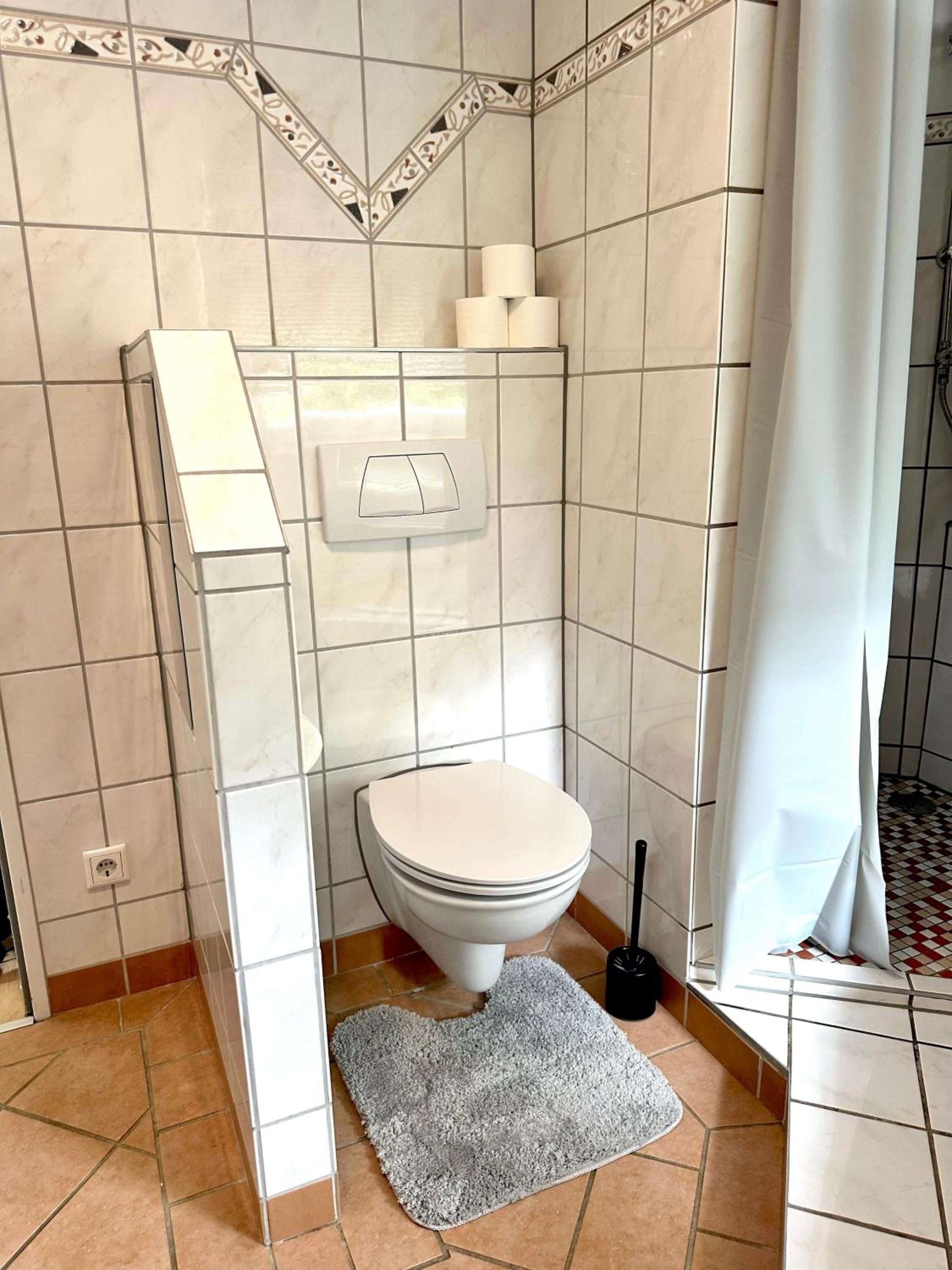 Haus am Wald mit Whirlpool, Garten, Kamin und voll ausgestatteter Küche