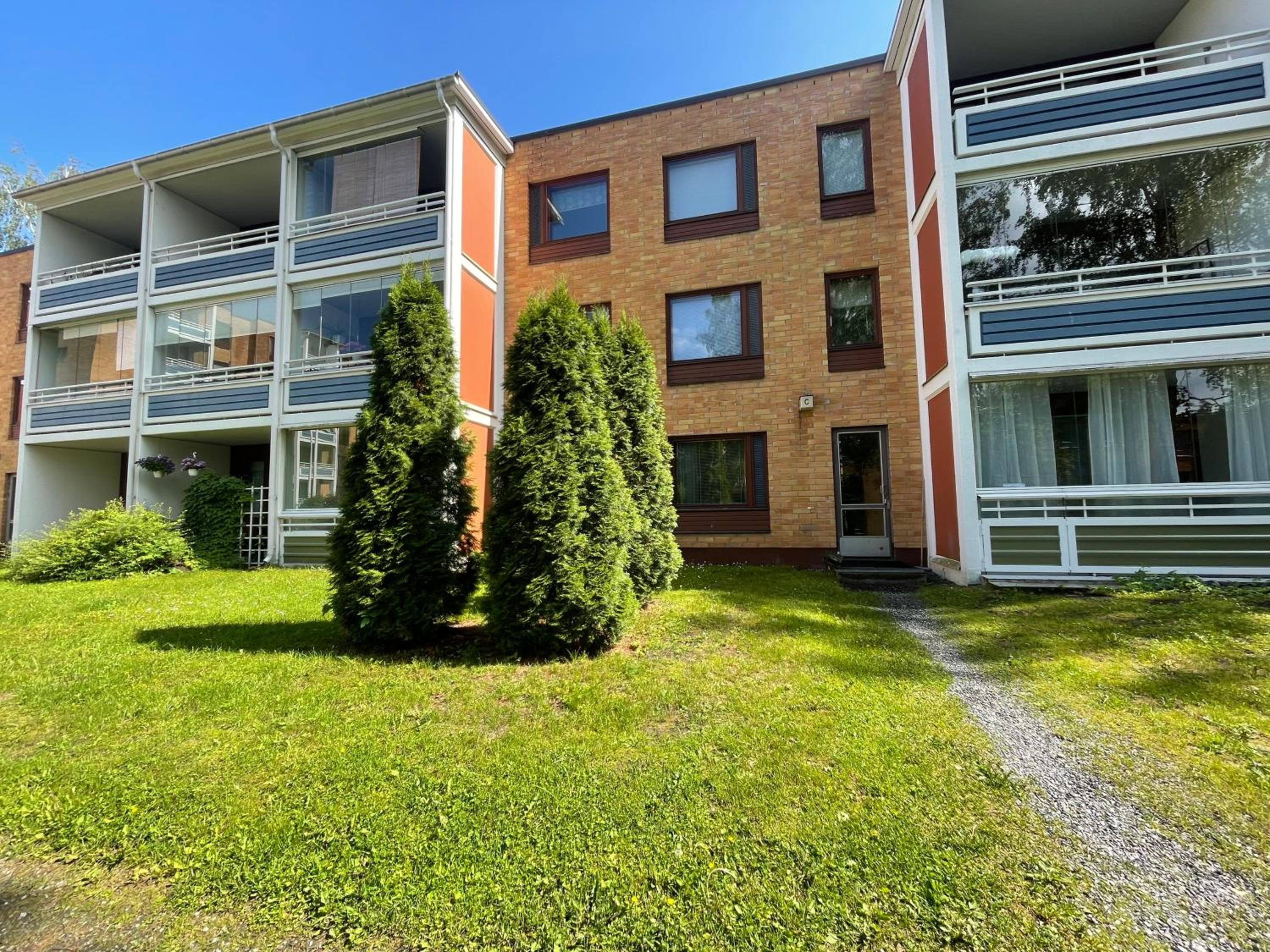 Kaksio 51m2 ilmaisella pysäköinnillä ja parvekkeella