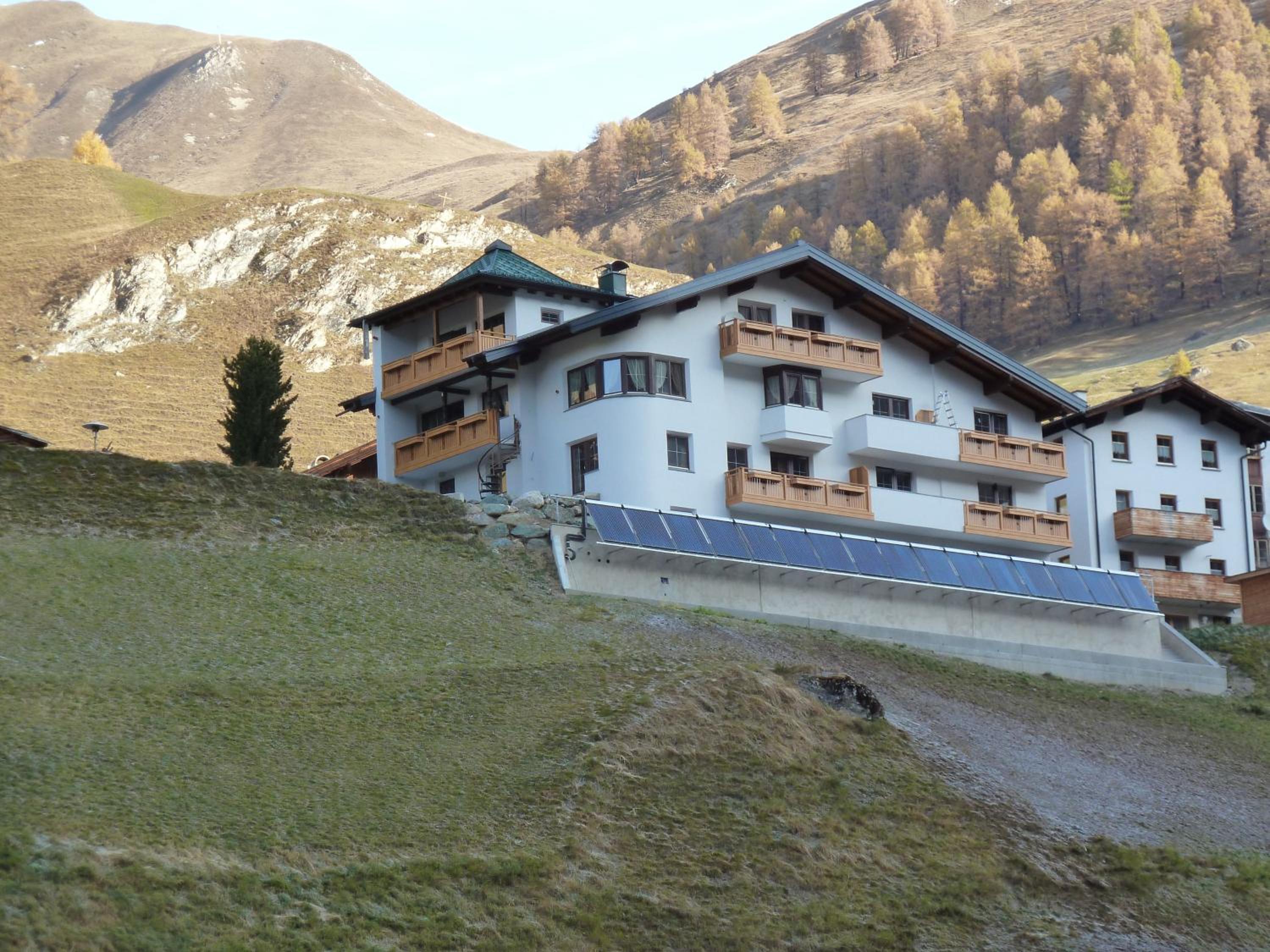 Photo 12