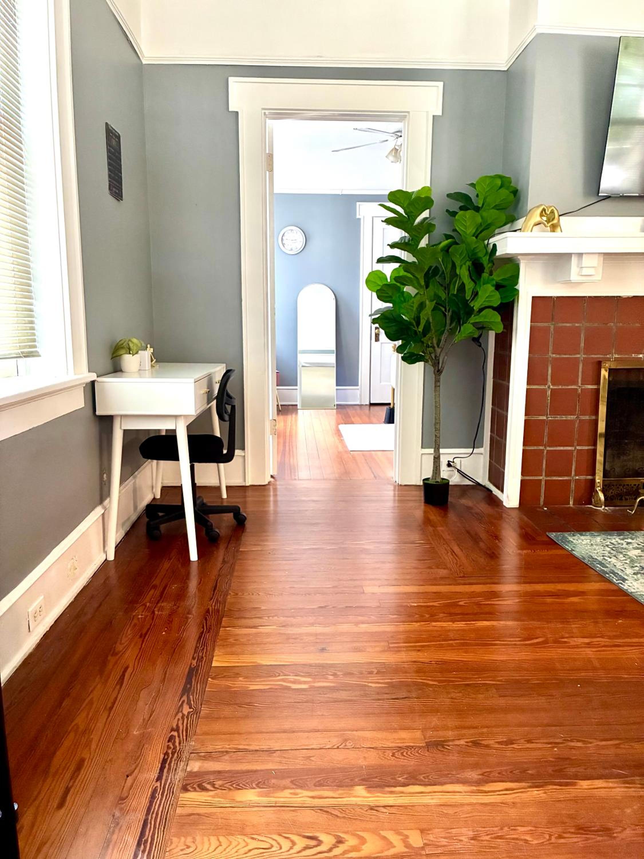 The Duval Den Getaway 2BR near Stadium!