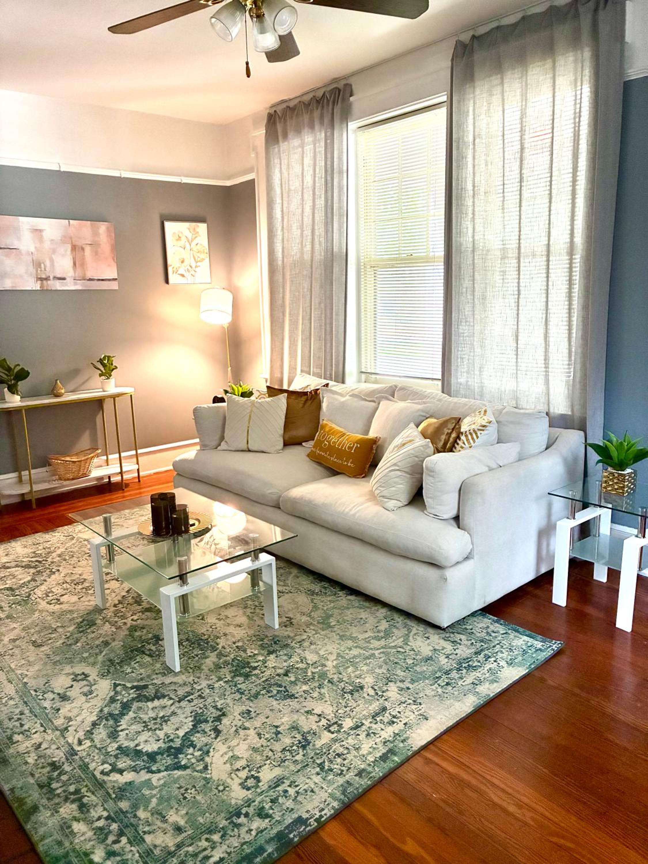 The Duval Den Getaway 2BR near Stadium!