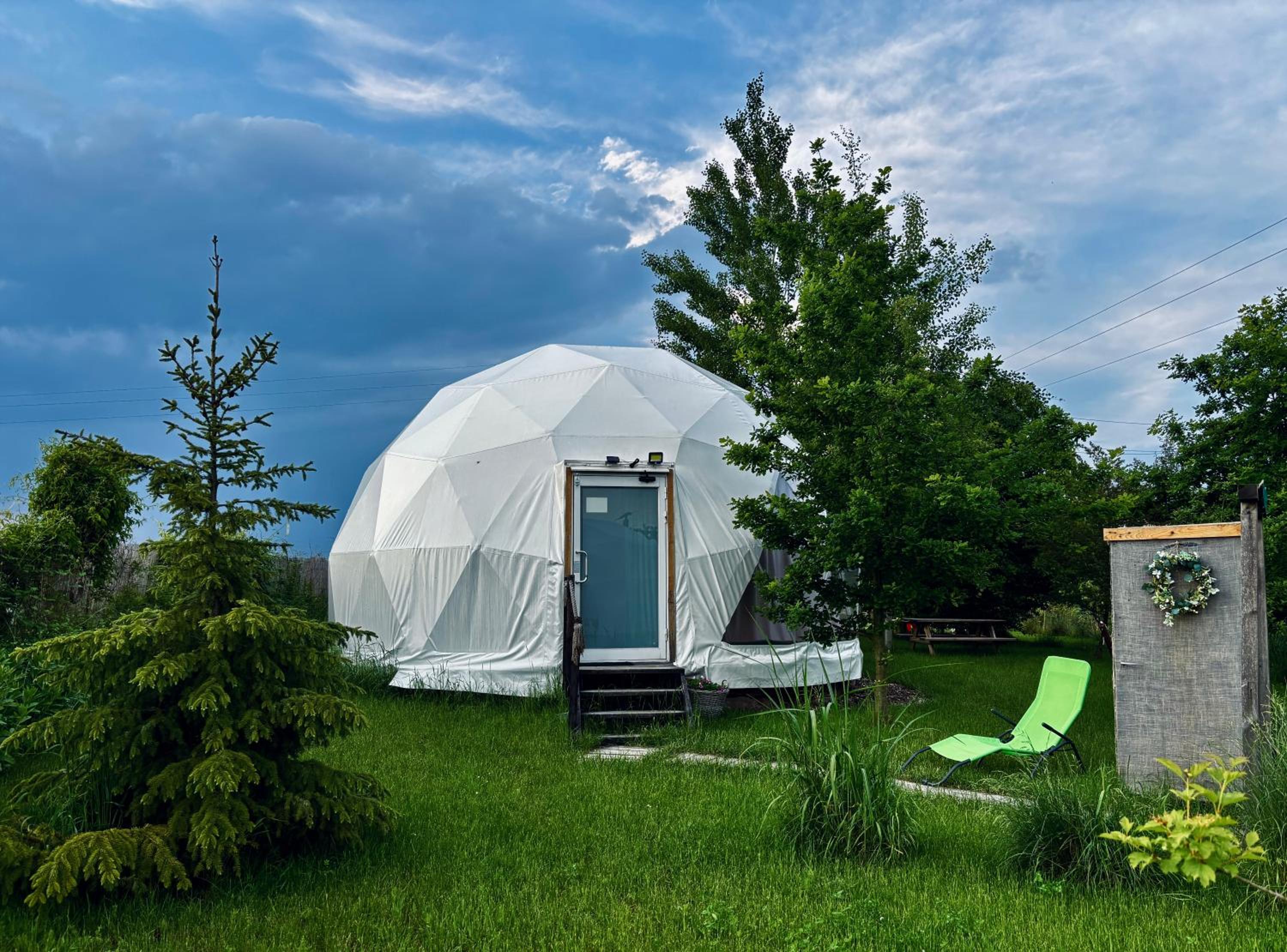 Glamping Stacja Zieleniec w Nałęczowie