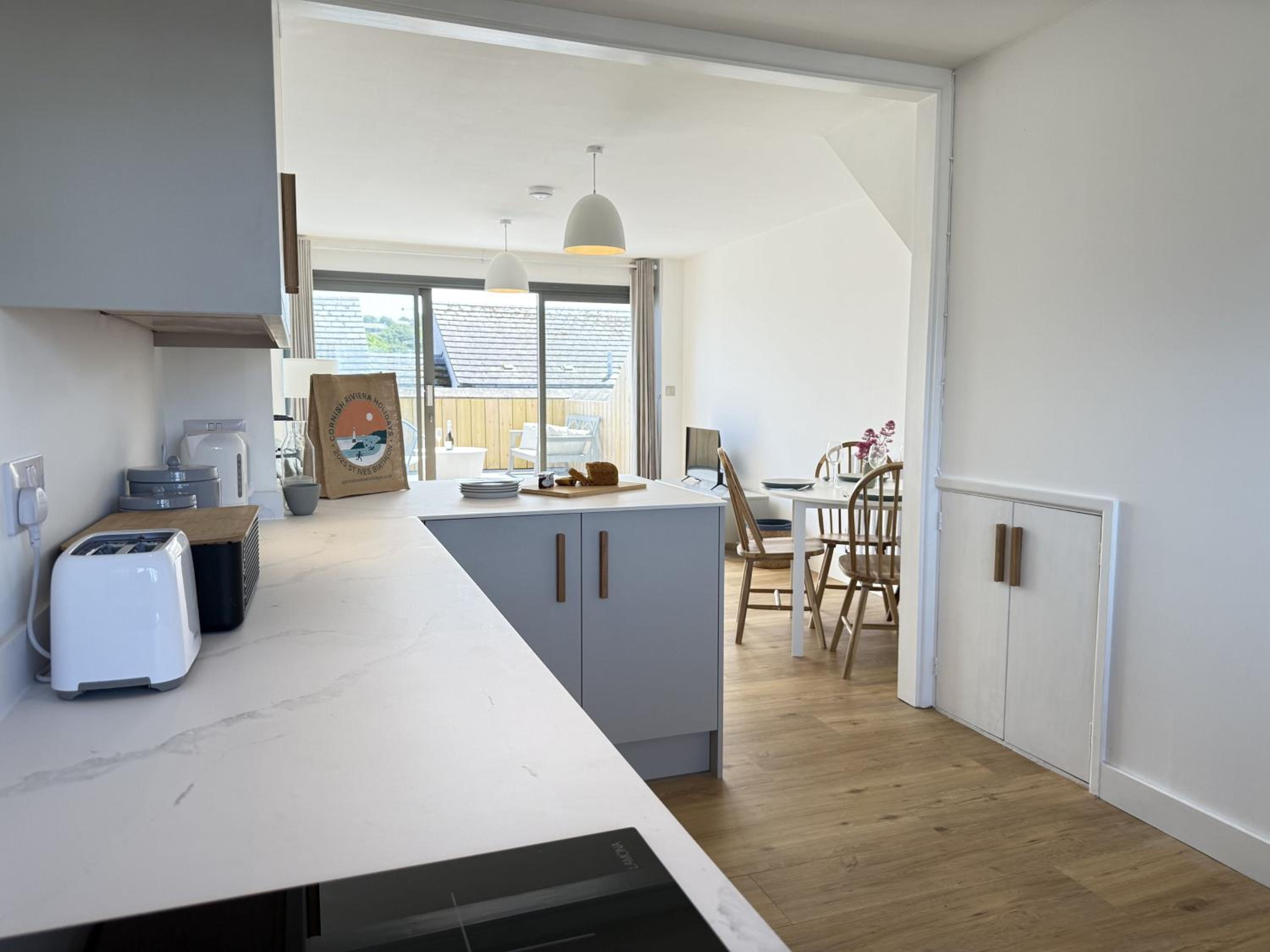5 Ayr Court