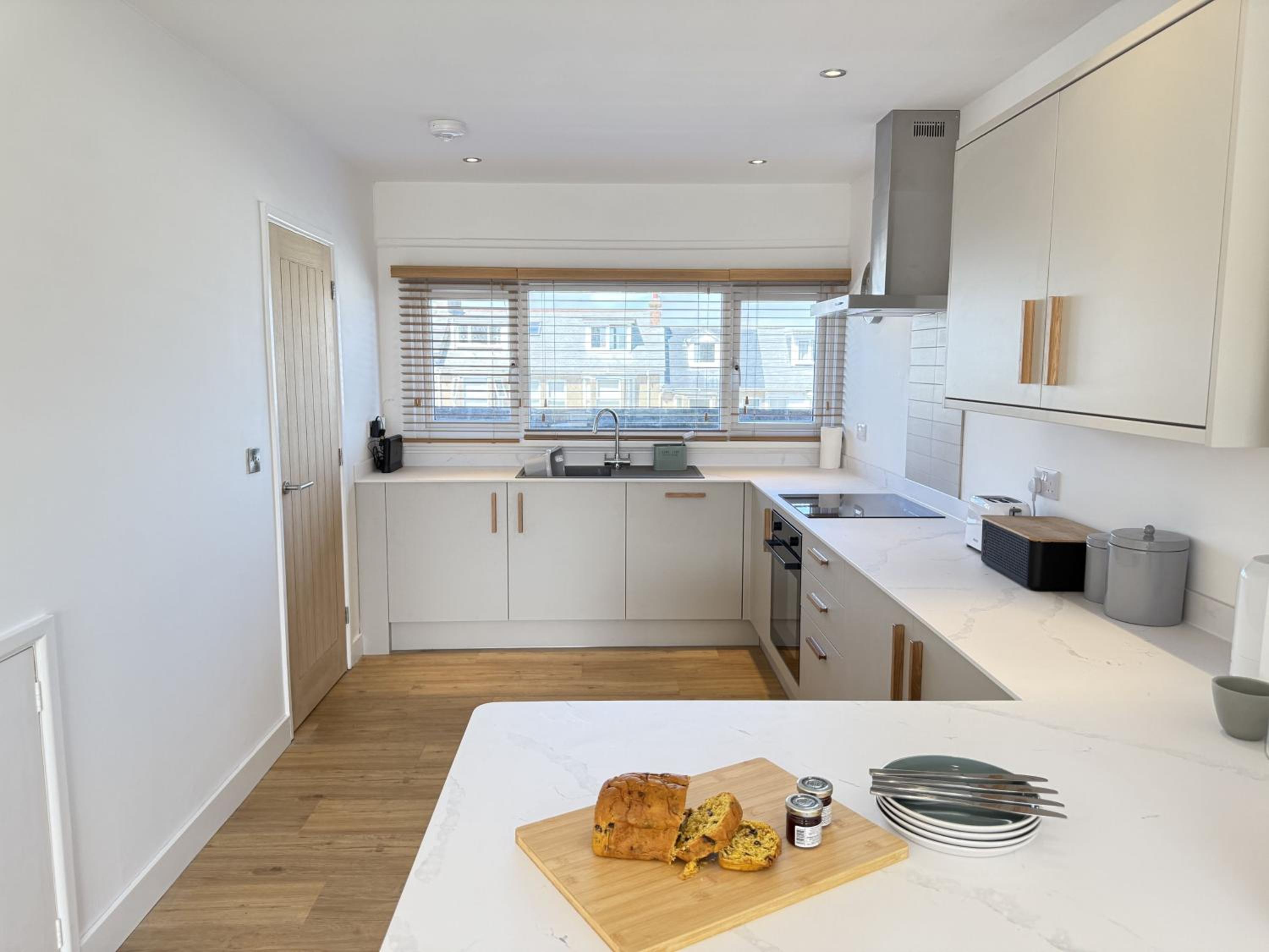 5 Ayr Court