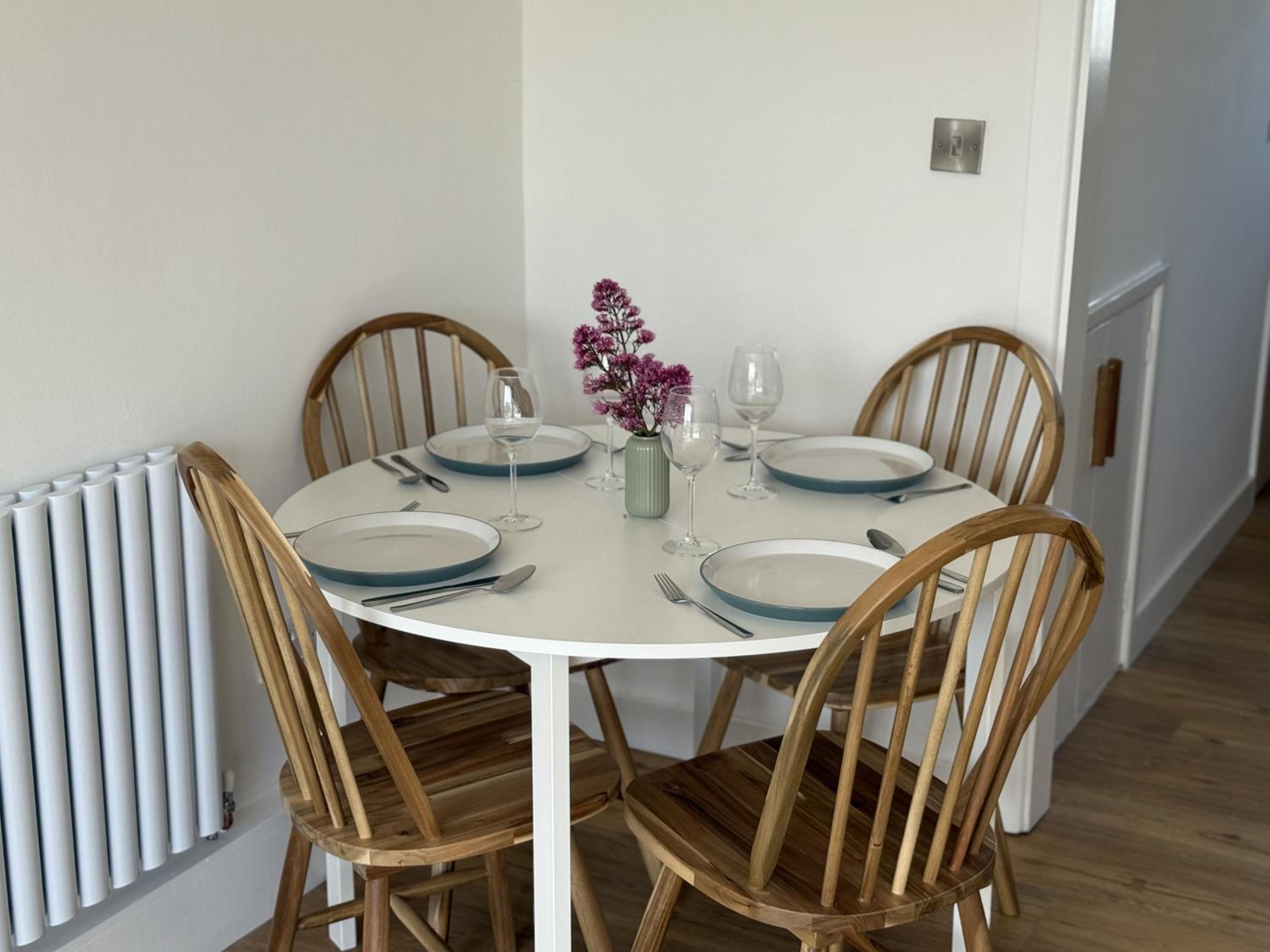 5 Ayr Court