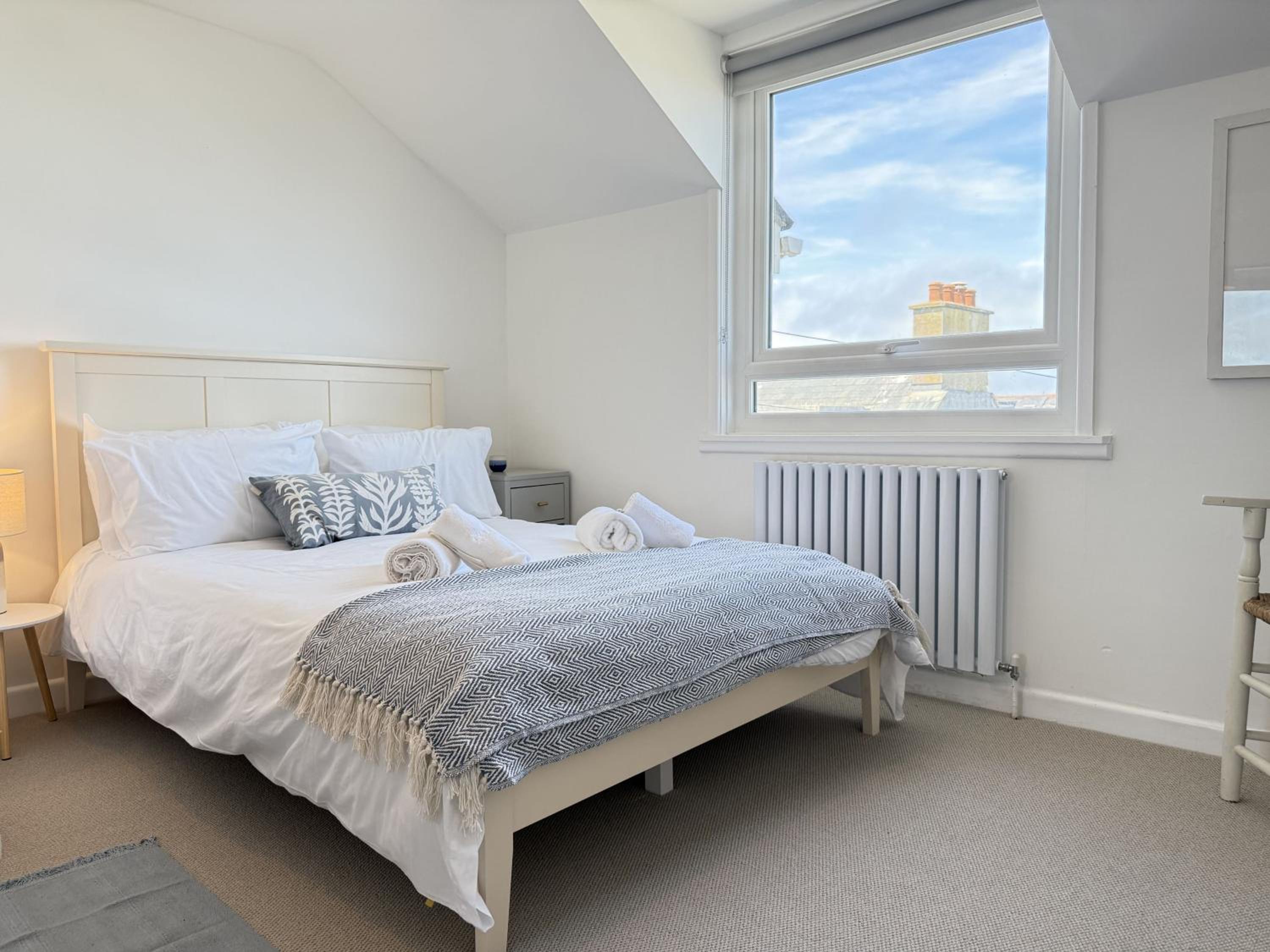 5 Ayr Court