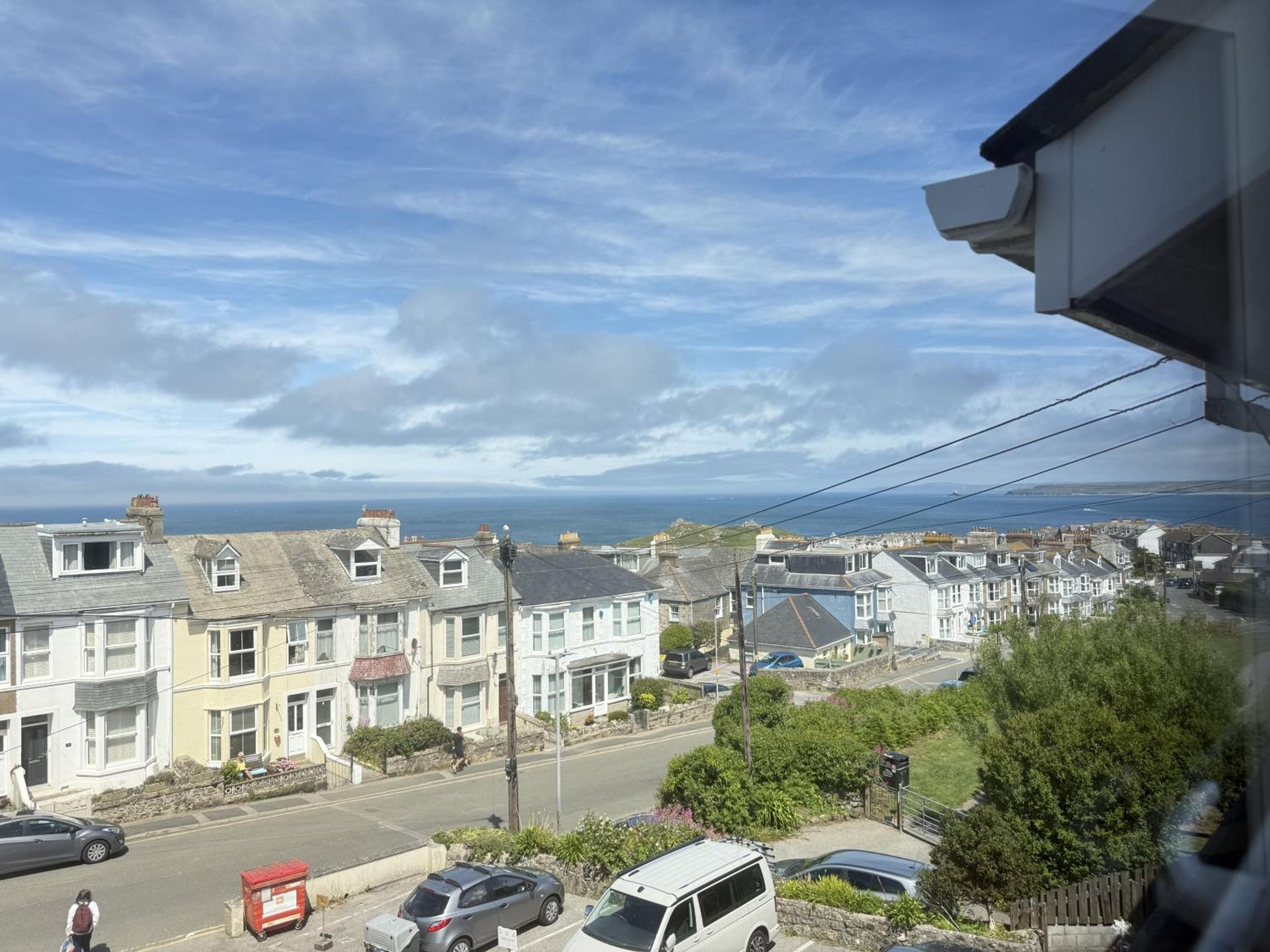 5 Ayr Court