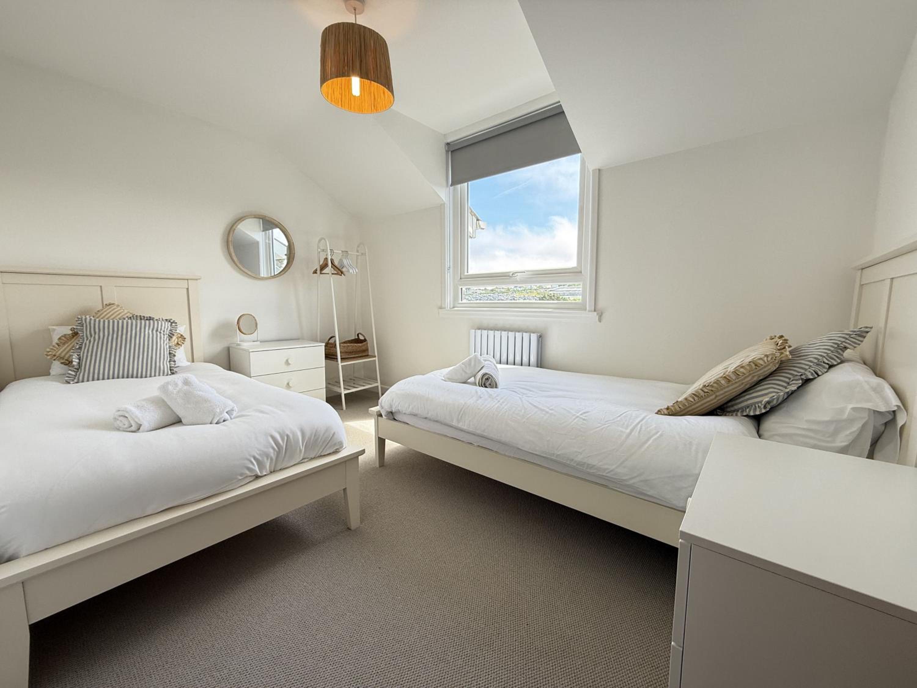 5 Ayr Court