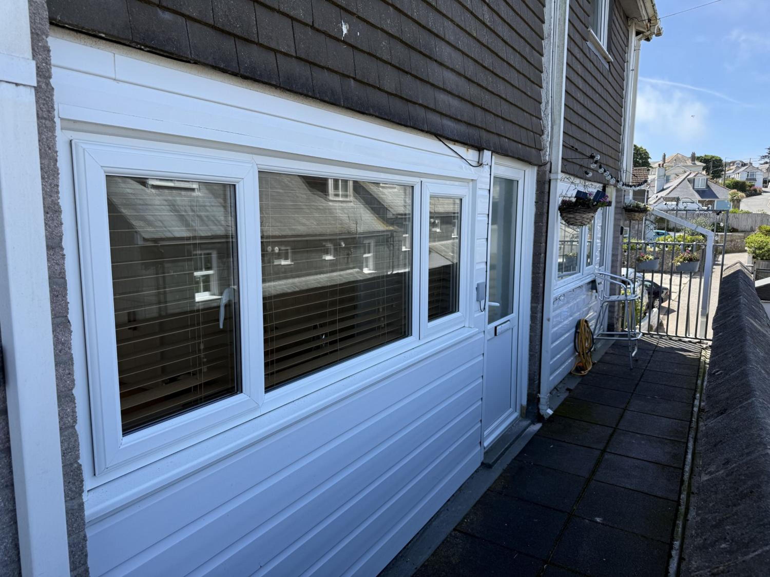 5 Ayr Court
