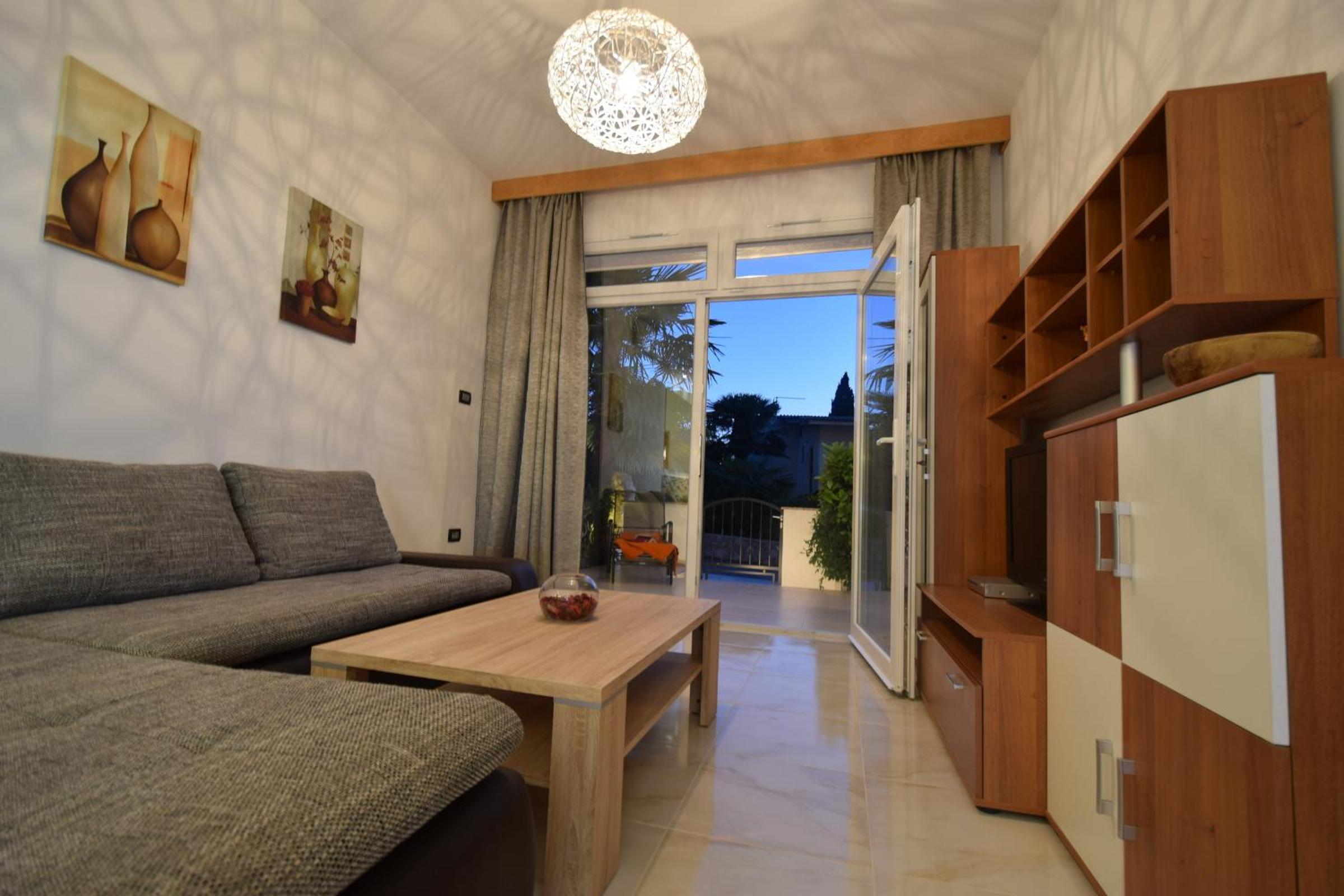 Apartments Antonija photo 2