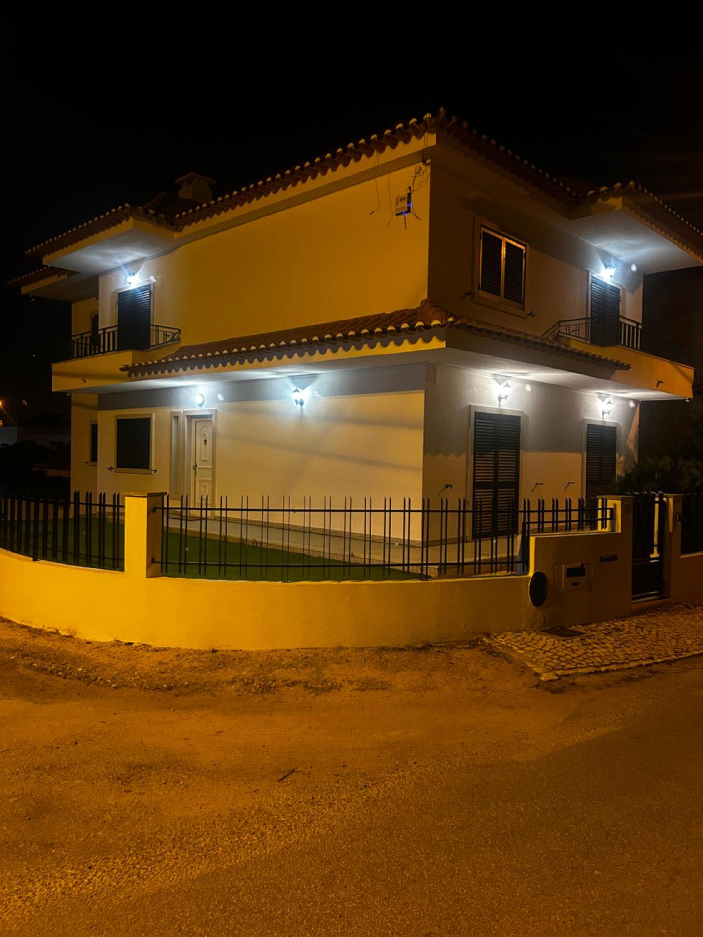 Lisbon Coastal Retreat