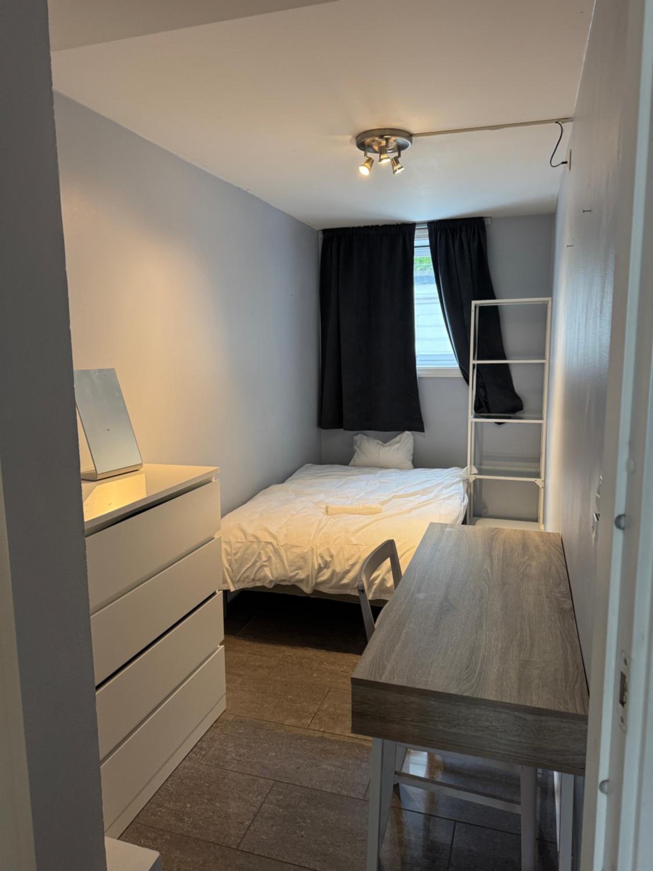 Cozy apartment near city center and the mountains