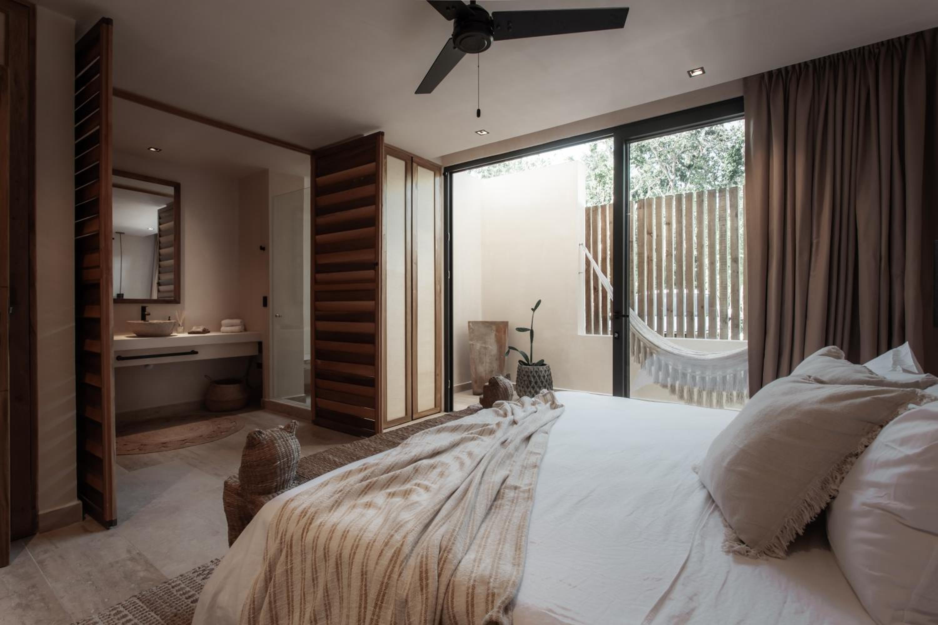 Ka'ana Condo
