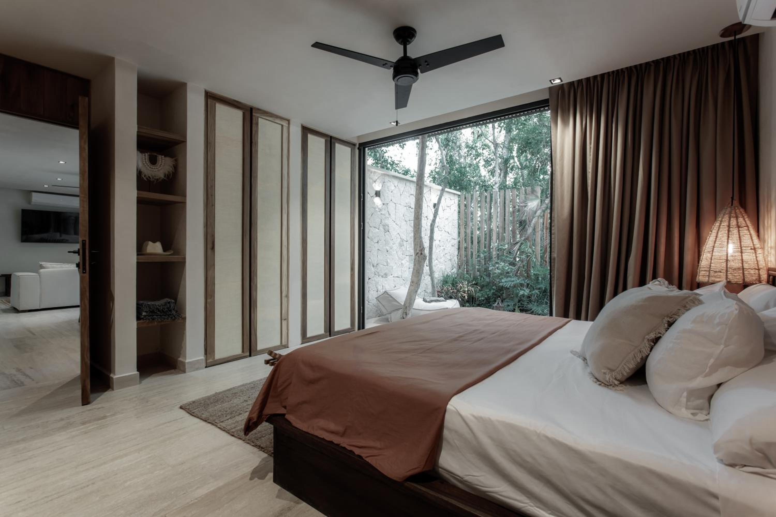 Ka'ana Condo